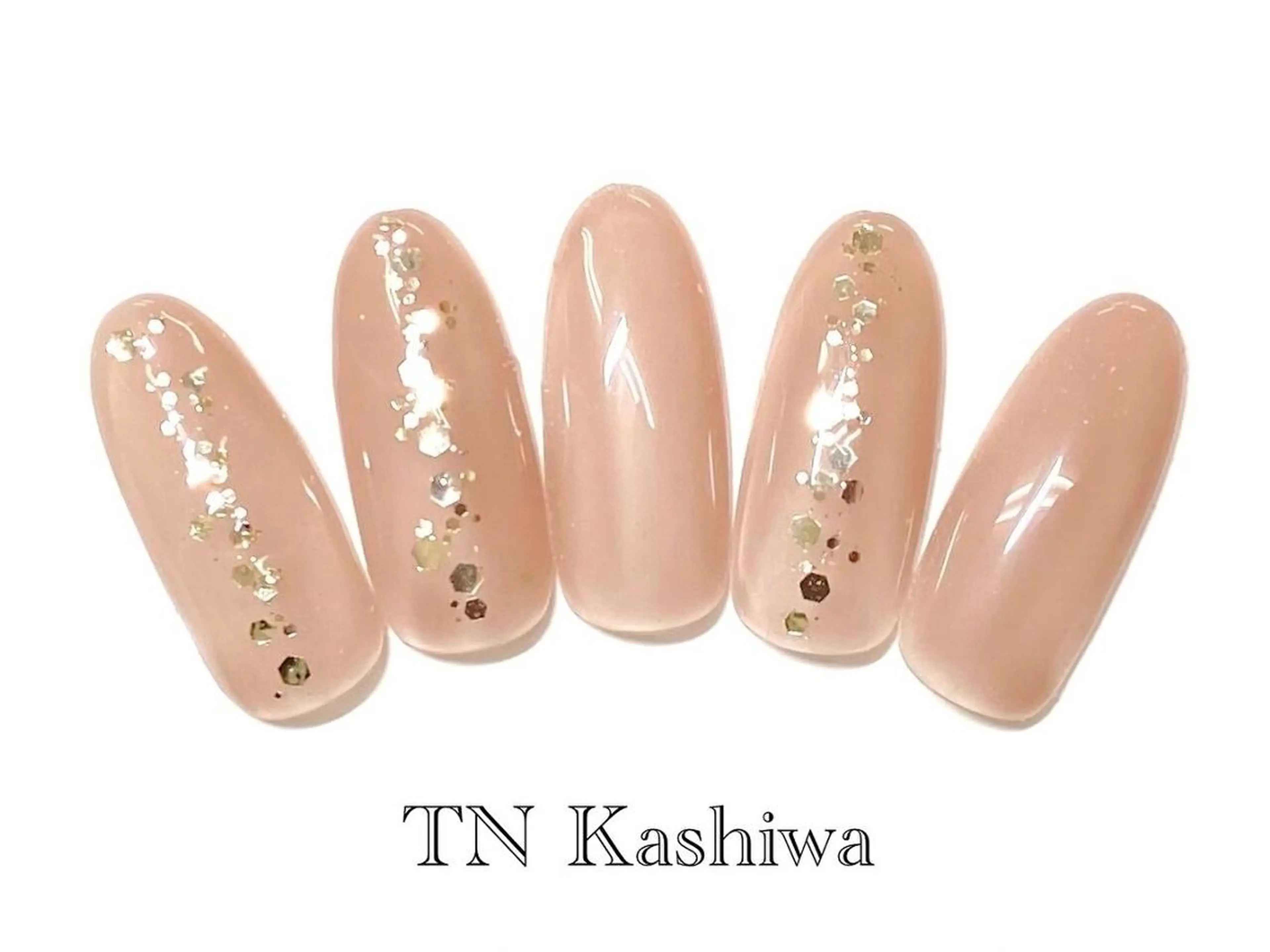 ネイル 大隅 和奈のネイルデザイン