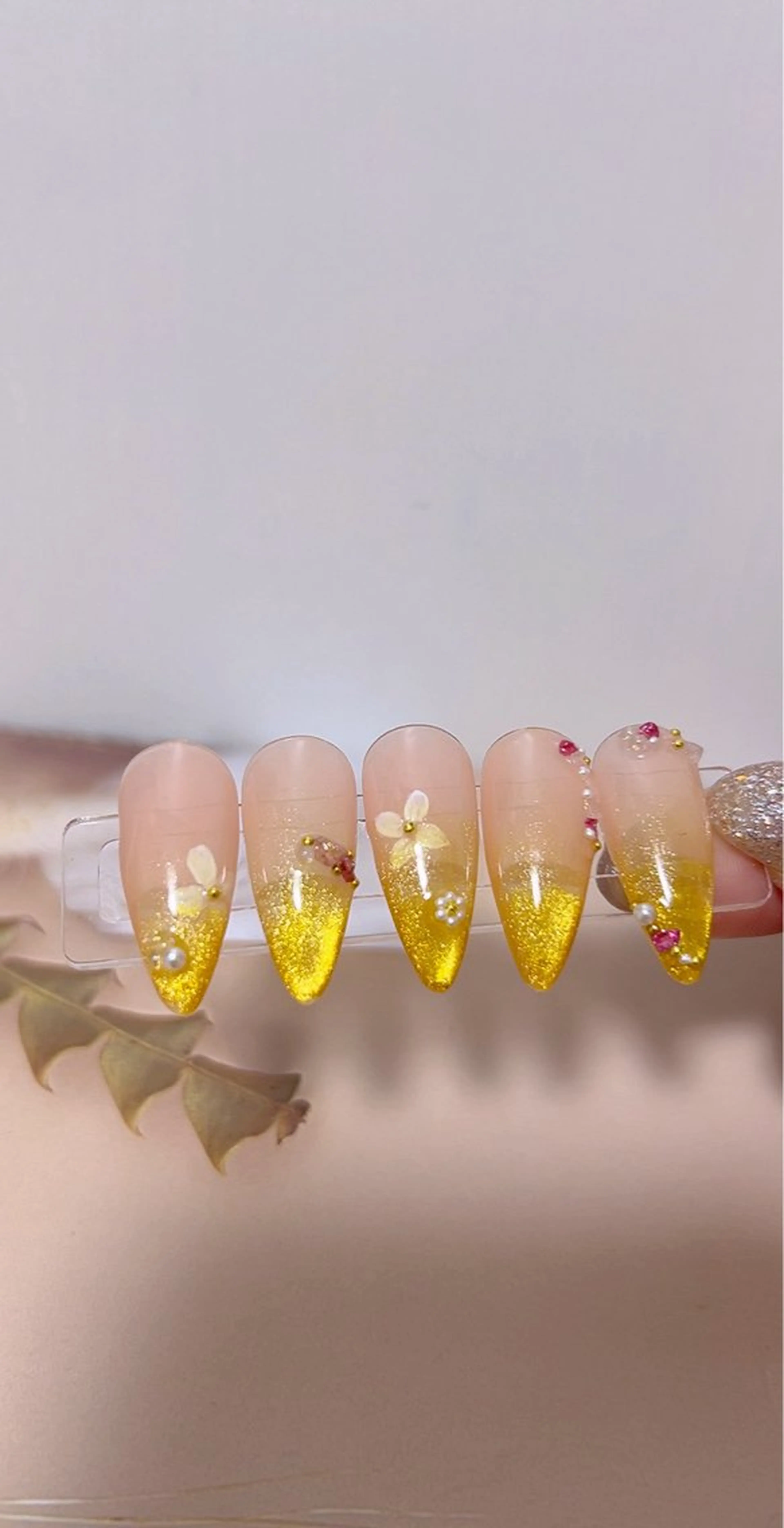 ネイル キラキラネイル マグネットネイル オフィスネイル シンプルネイル Cute Tips nailのネイルデザイン