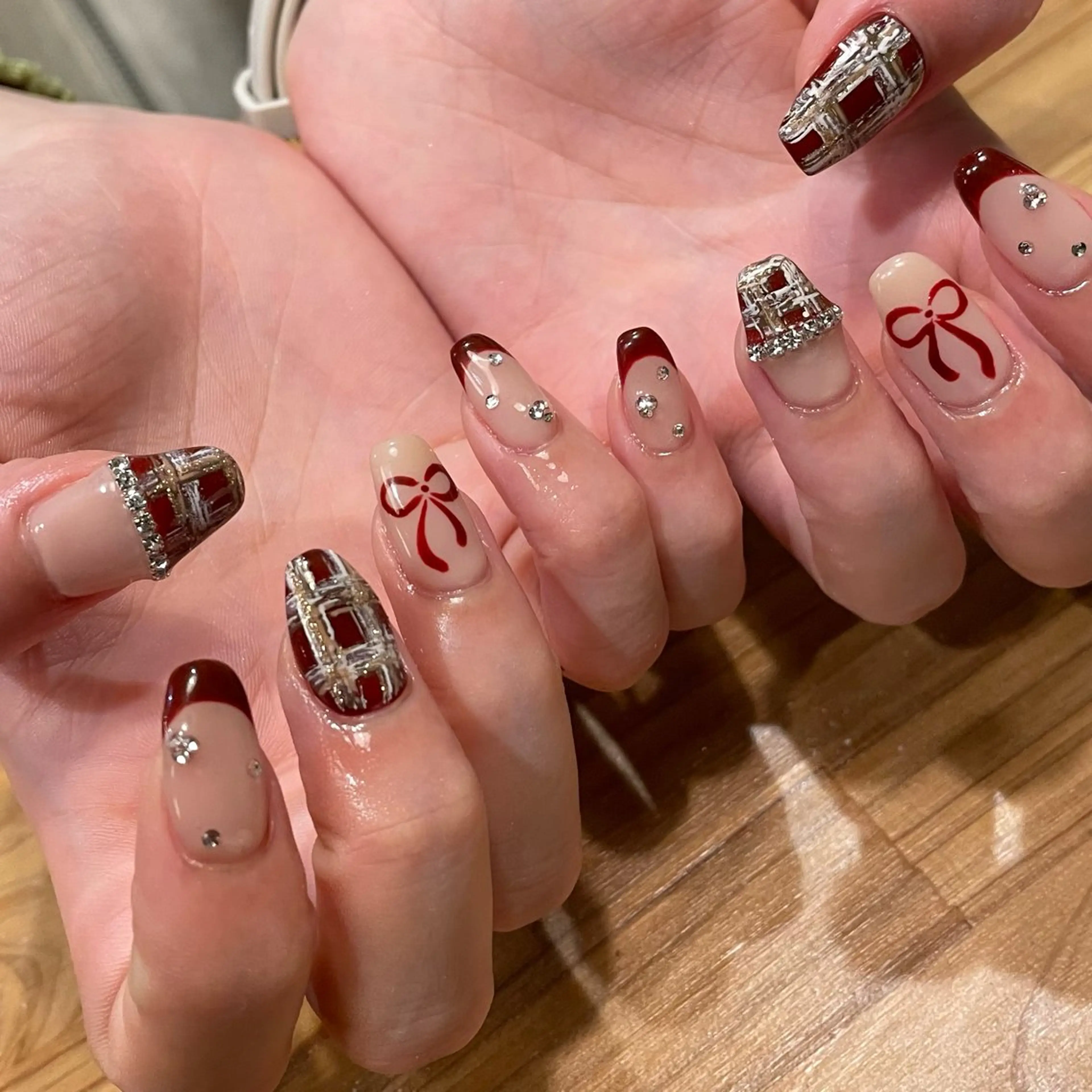 ネイル 赤色 リボン ツイードネイル ハンドネイル Mynail MIZUNOのネイルデザイン