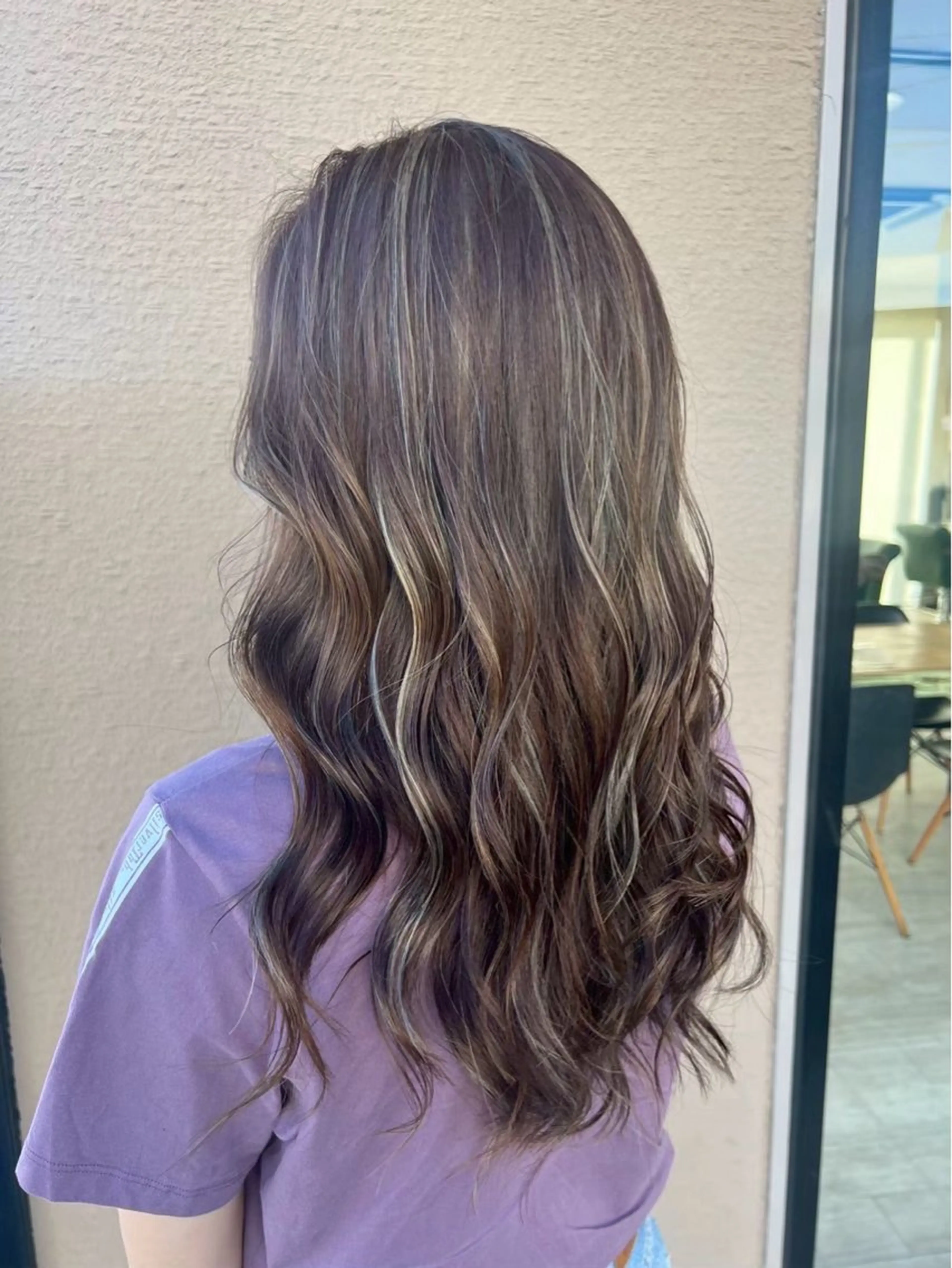 ロング ハイライト 榊原 朋香のヘアスタイル