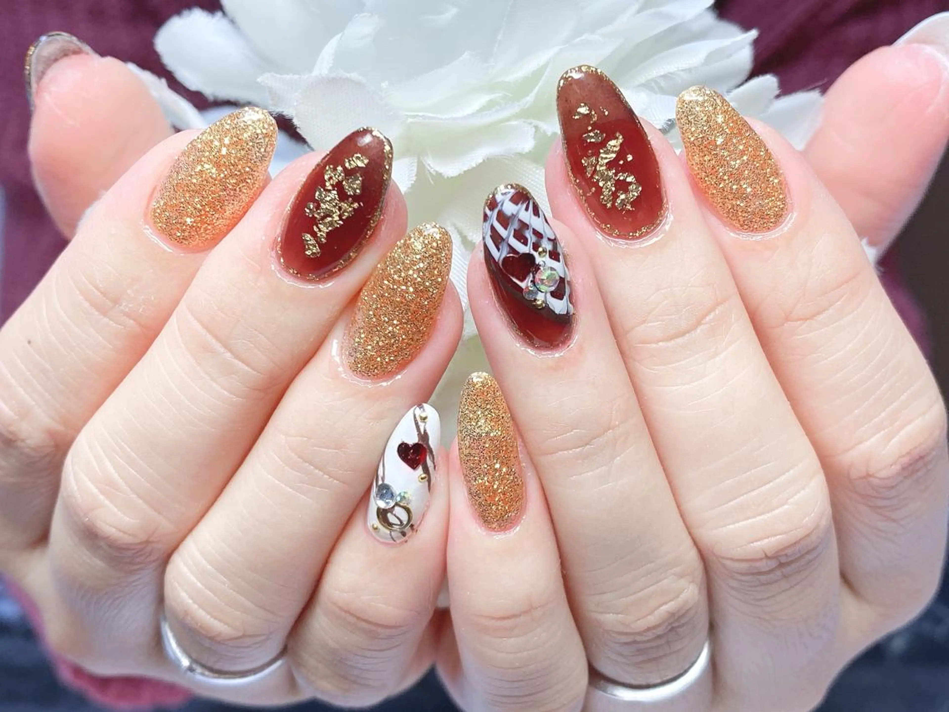 ネイル ゴールド バレンタイン ハンドネイル Ｎail Ｓalon ertiのネイルデザイン