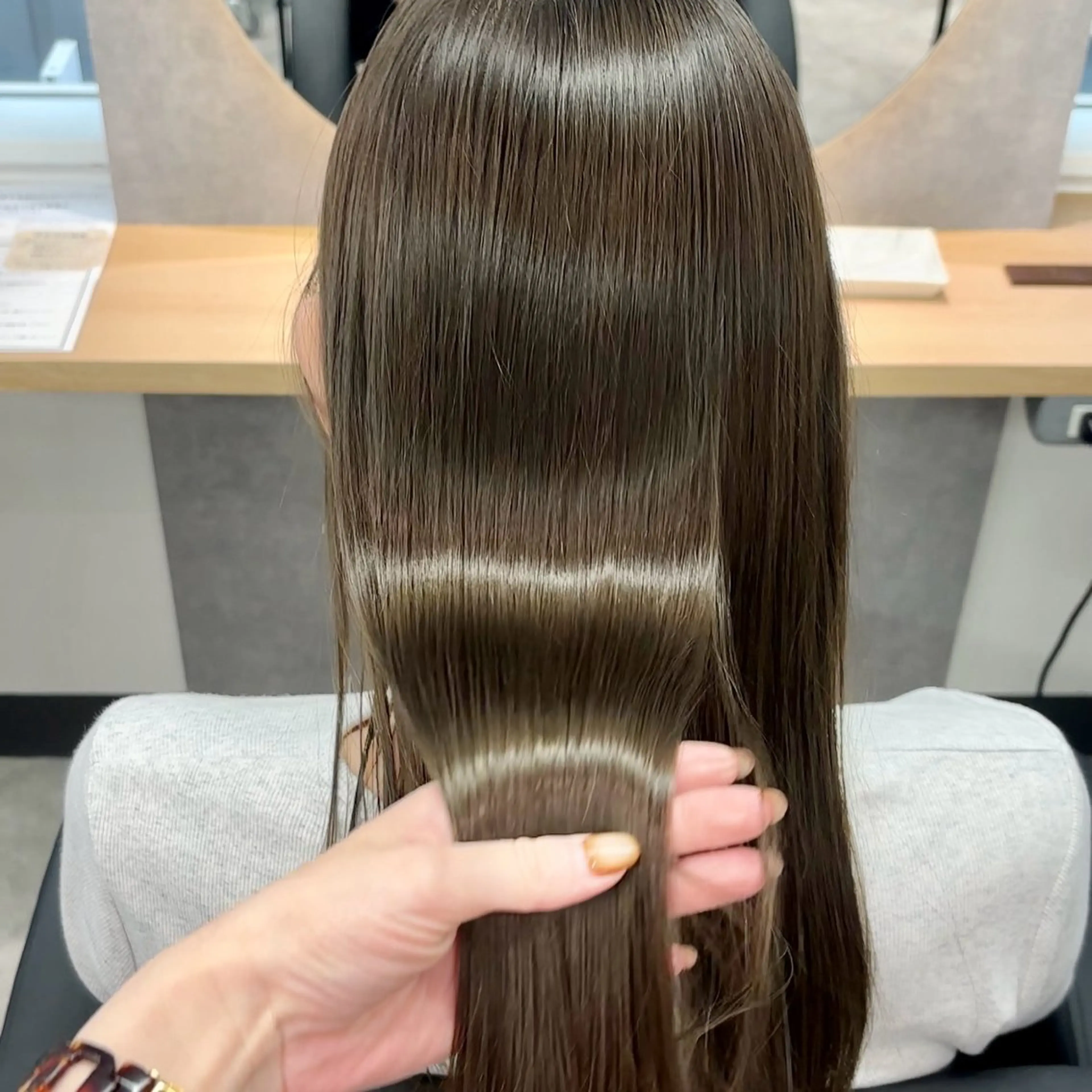 【🌼女性のお悩み解消🌼】カット+髪質改善ストレート+最高級髪質改善トリートメント¥20400の写真