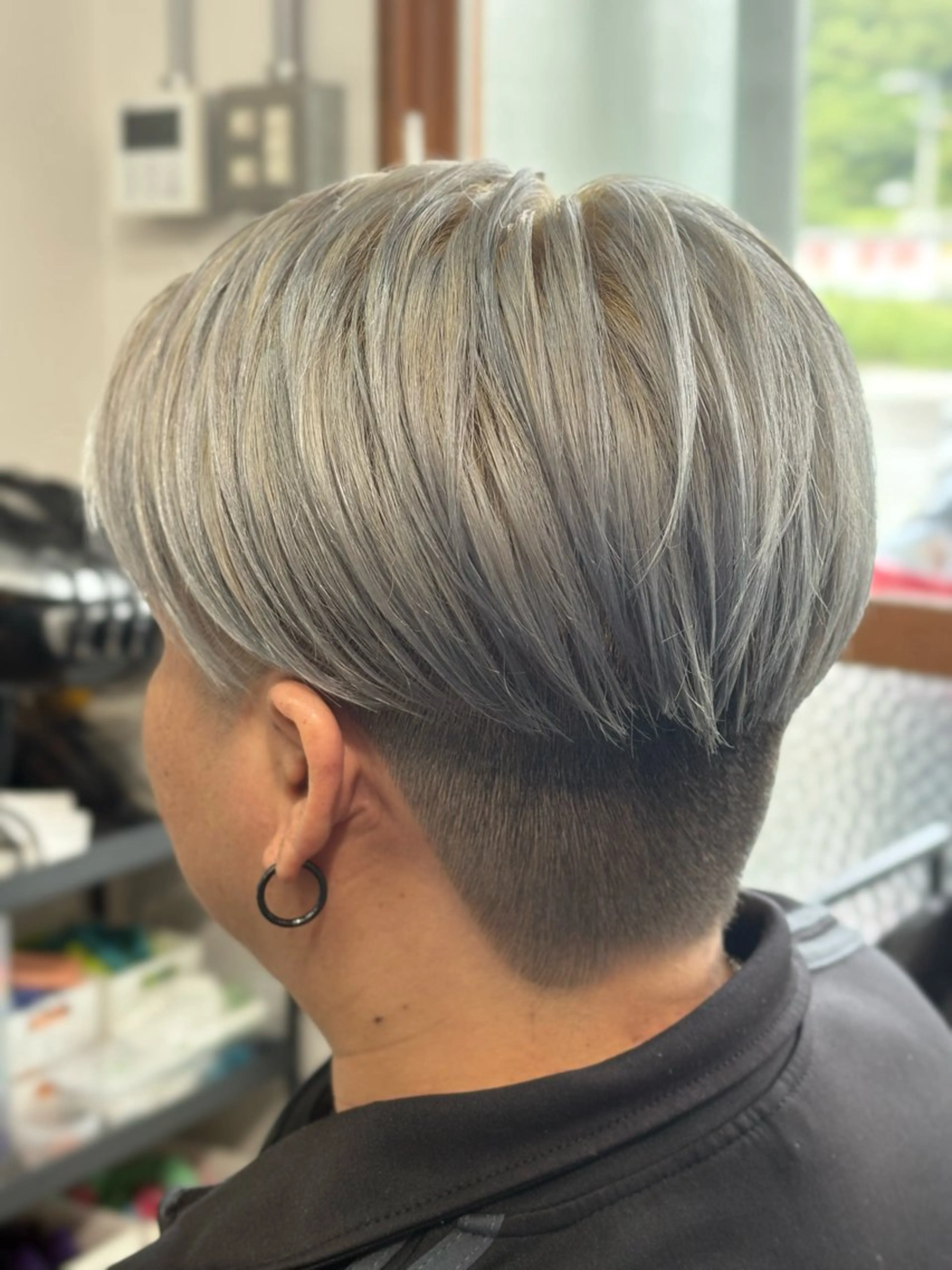 カラー メンズ シルバー ホワイトシルバー ヘアカラー Snalyメンズ特化 スエハラのヘアスタイル