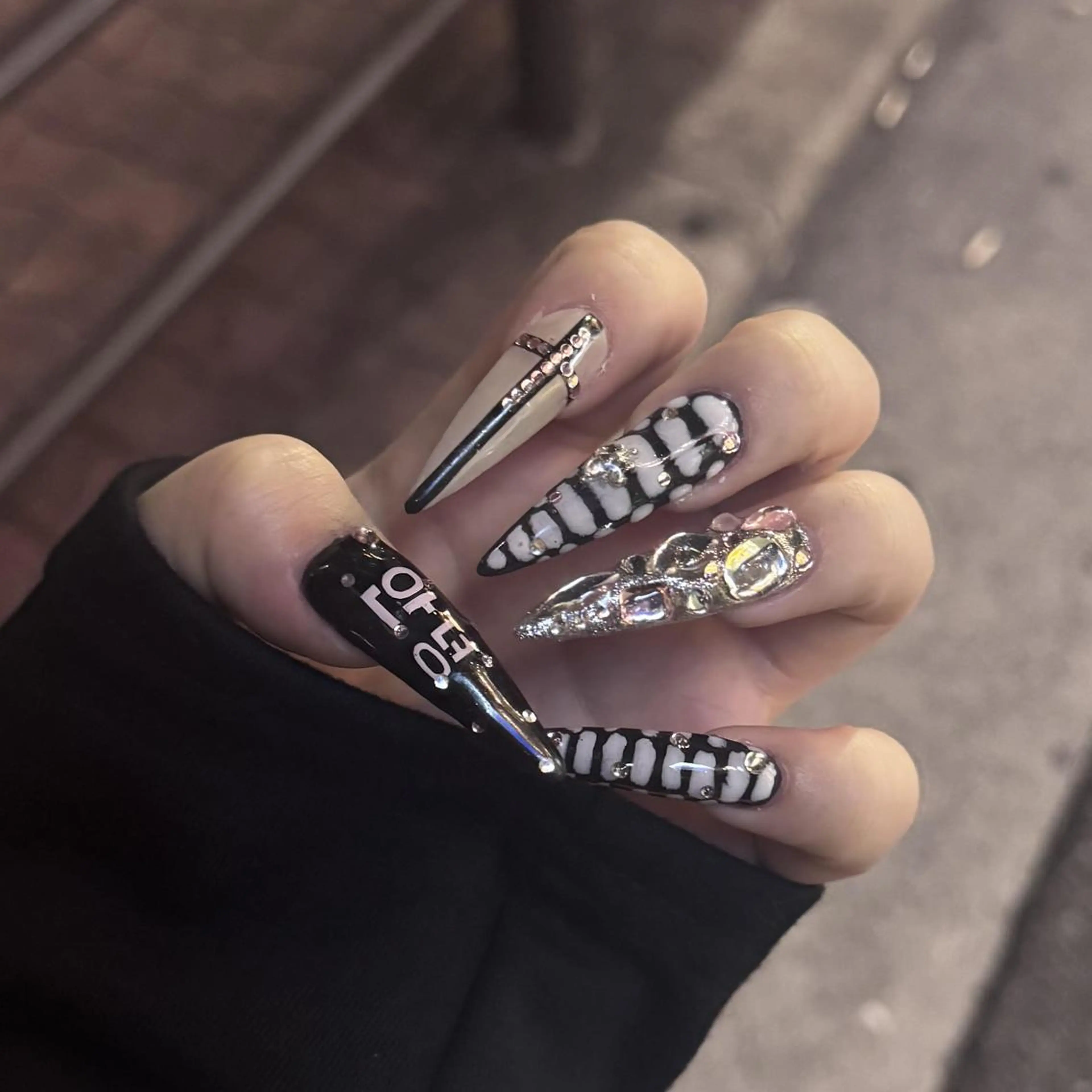 セミロング ハンドネイル 小川 柚香のネイルデザイン