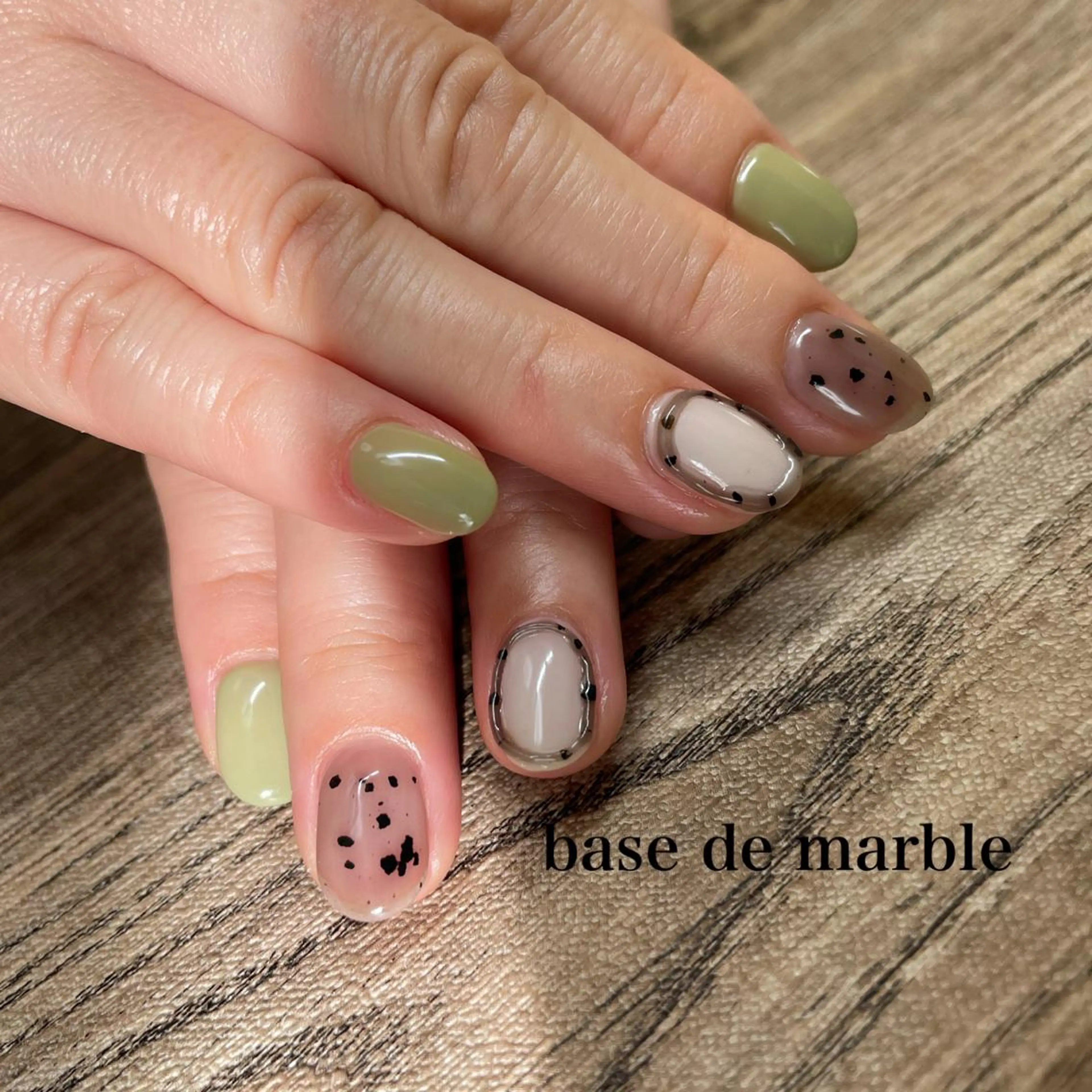 ネイル オモルフィ所属・カラーリスト marumoのヘアスタイル