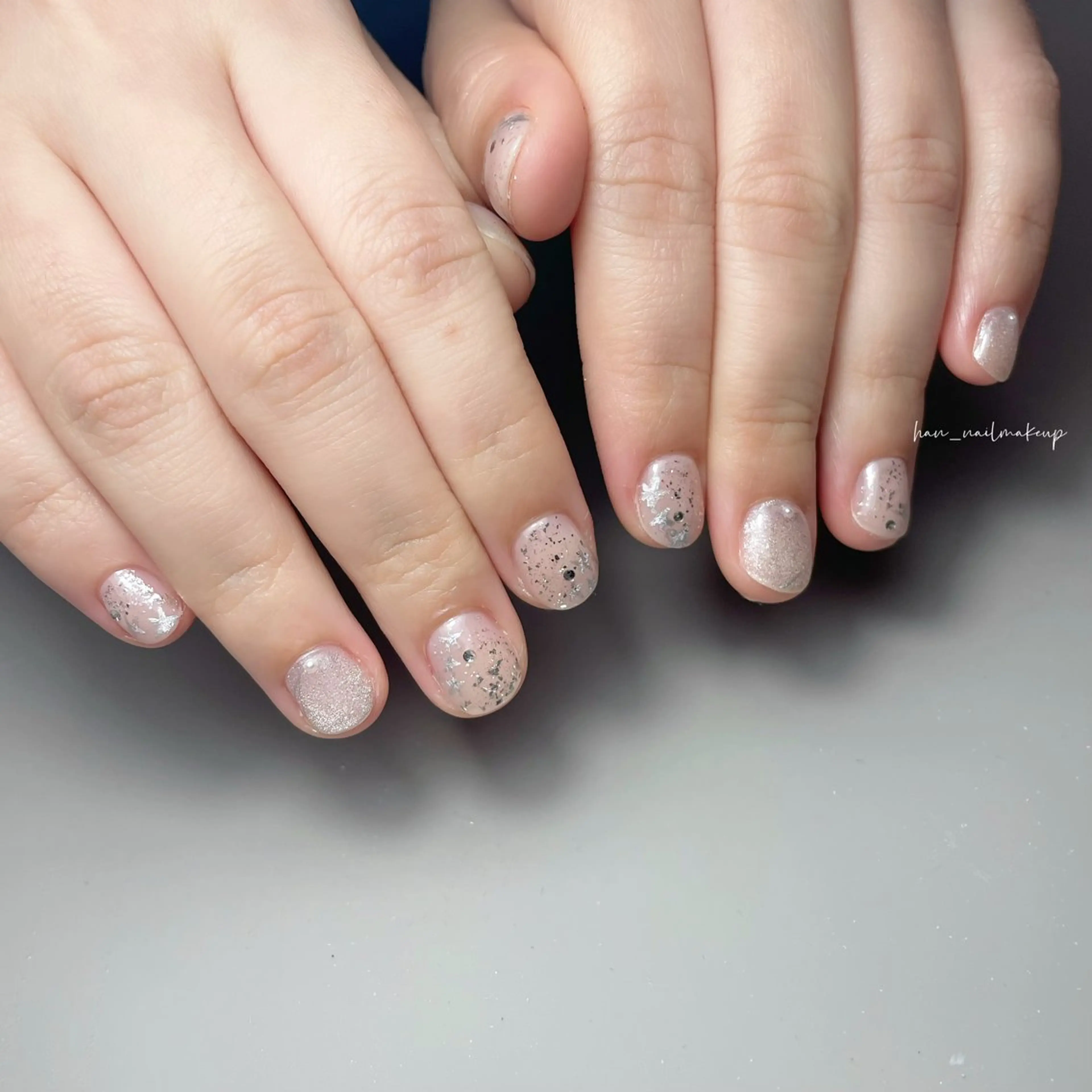 ネイル アートネイル キラキラネイル ワンカラーネイル ハンドネイル Han Nail 【y&m】のネイルデザイン