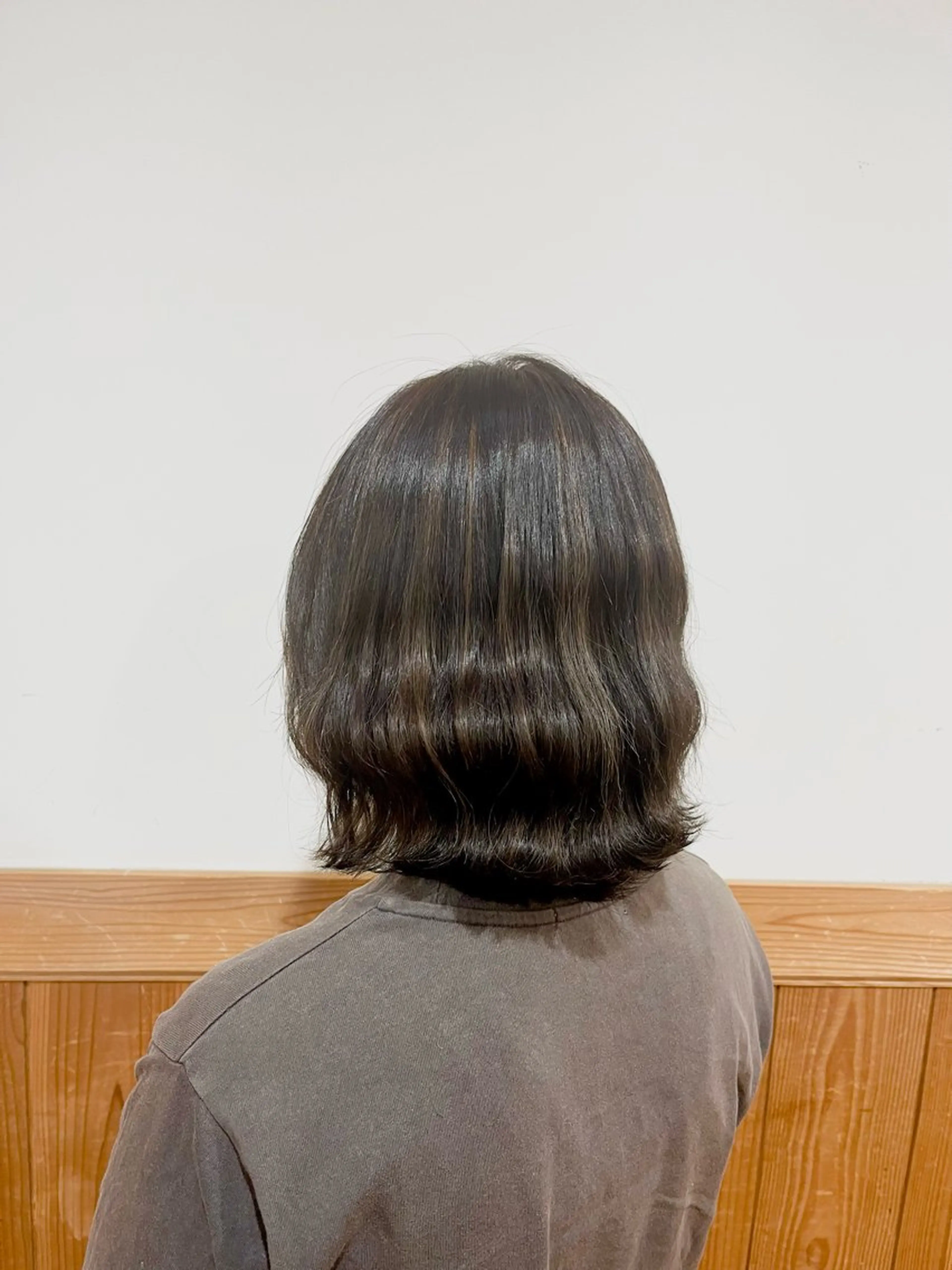 ミディアム カラー ブラウンカラー ハイライトカラー ハイライト 野澤 優乃のヘアスタイル