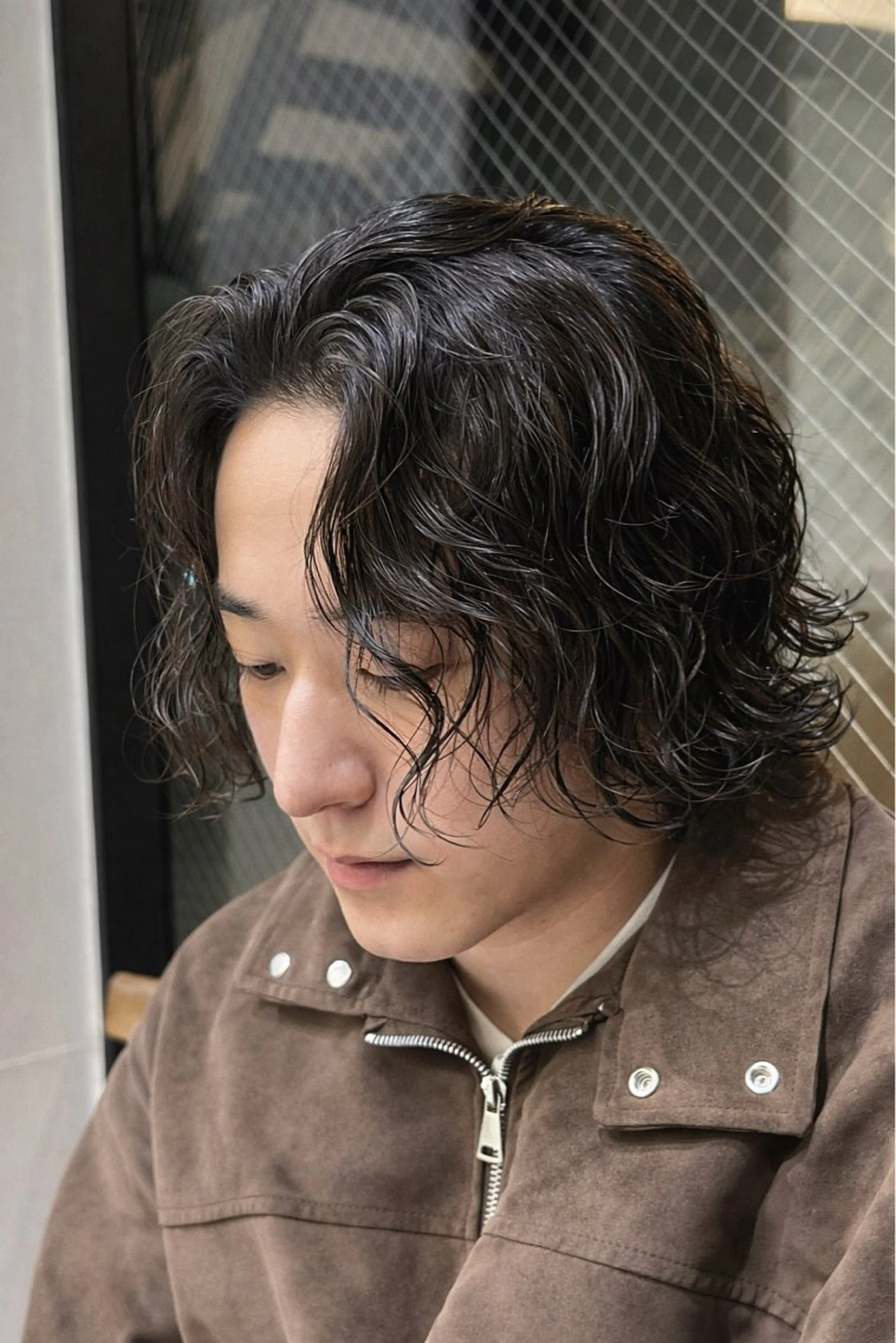 ミディアム パーマ メンズ カット パーマ トリートメント ケンシロウ メンズパーマ特化⭕️のヘアスタイル