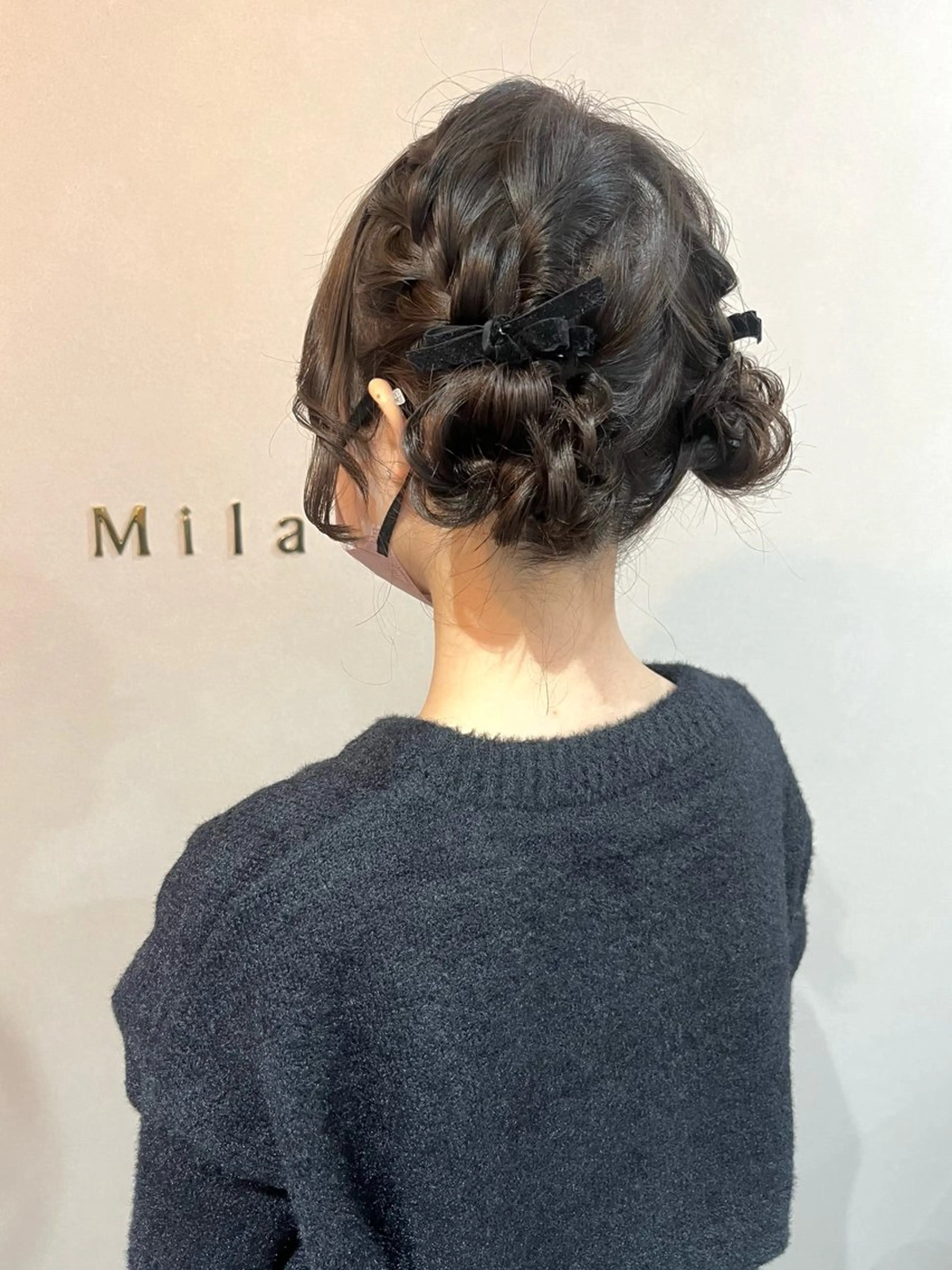 ミディアム ヘアアレンジ お団子ヘア ヘアセット Mila Akariのヘアスタイル