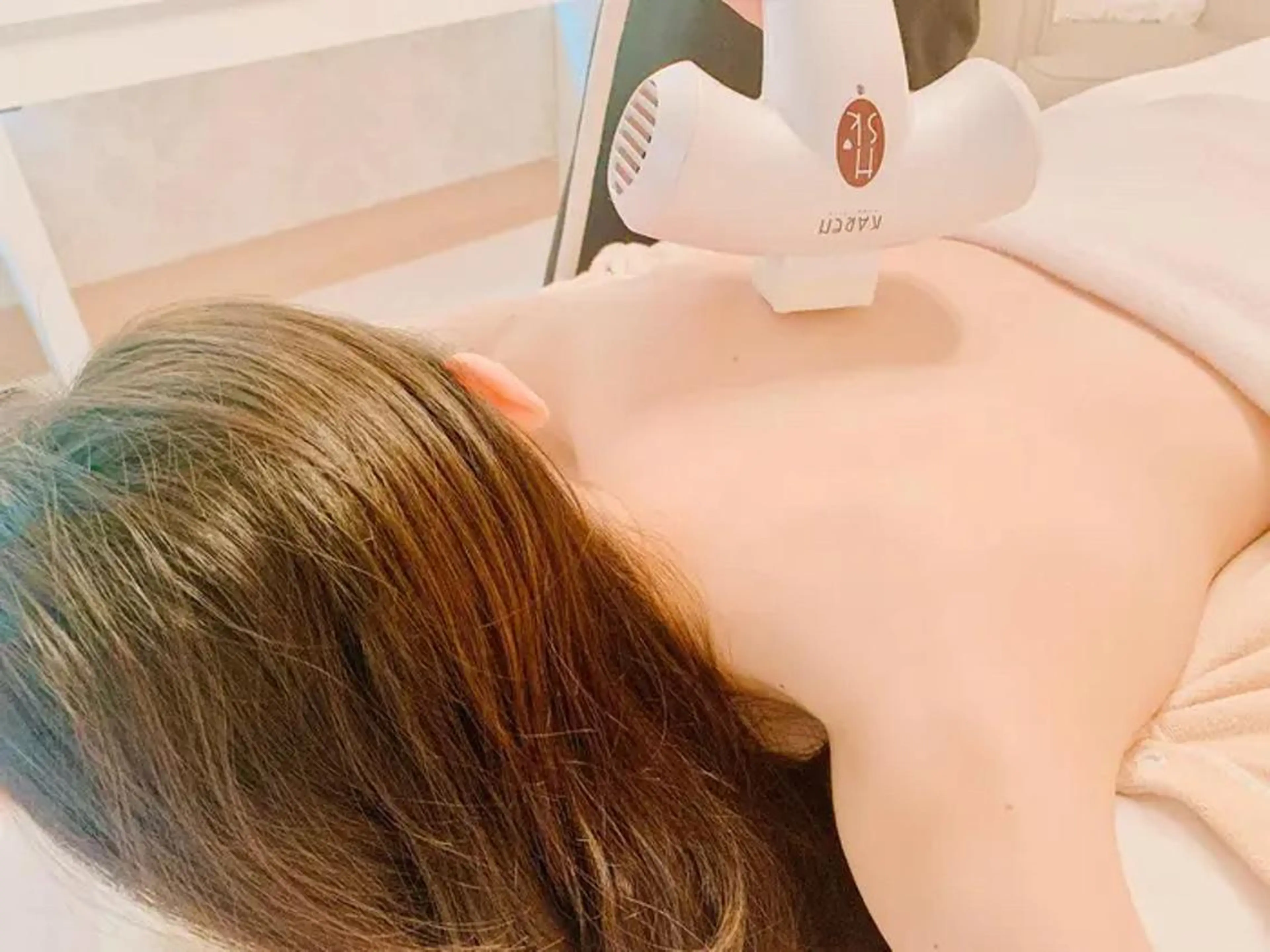 【女性限定/真夏限定/仕上げに!】美肌全身脱毛(顔またはVIOどちらか選択)産毛にも◎の写真