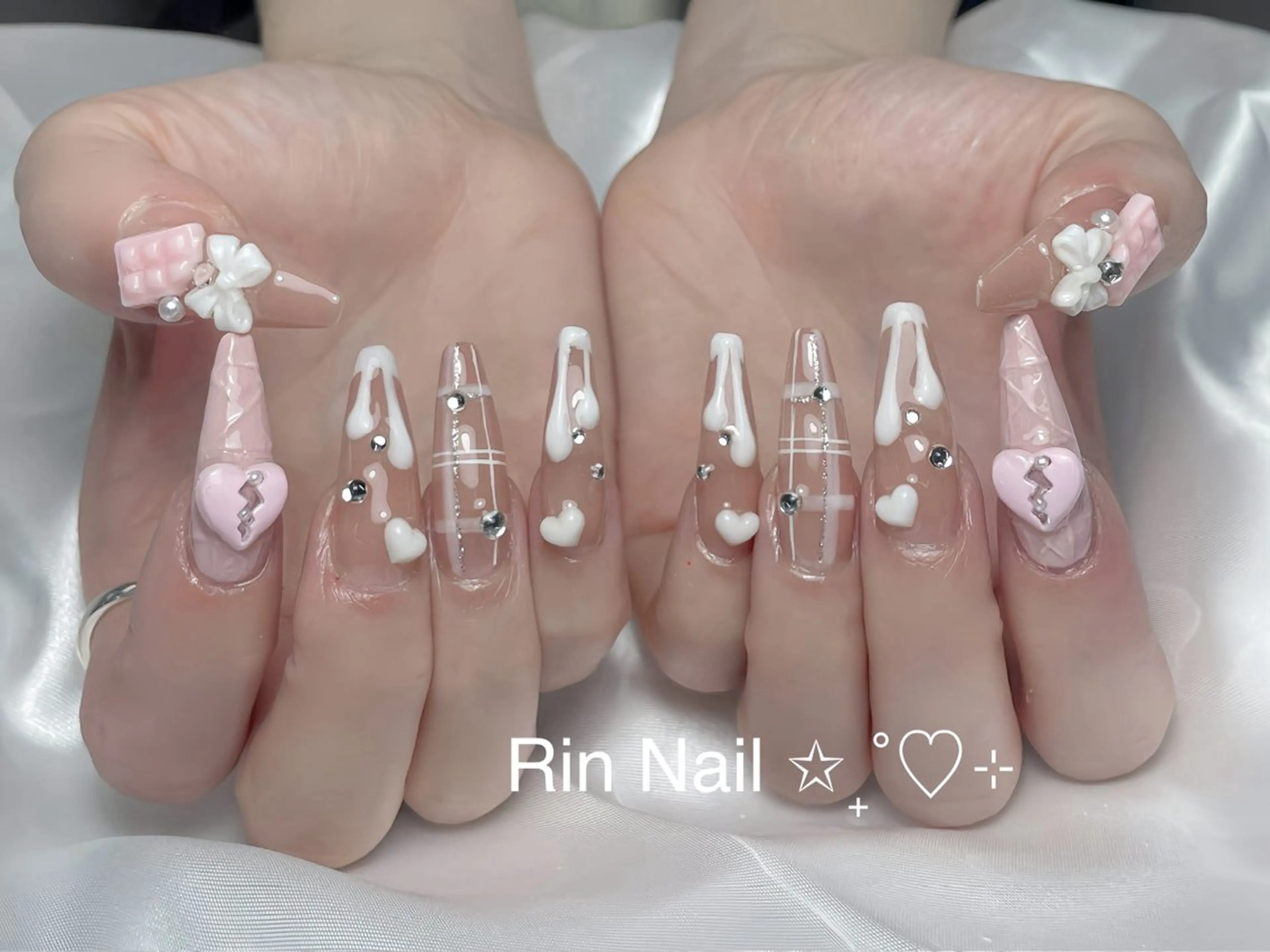 ネイル チークネイル フラッシュネイル フラワーネイル フットネイル ジェルネイル ハンドネイル Rin Nail Shinokuboのネイルデザイン