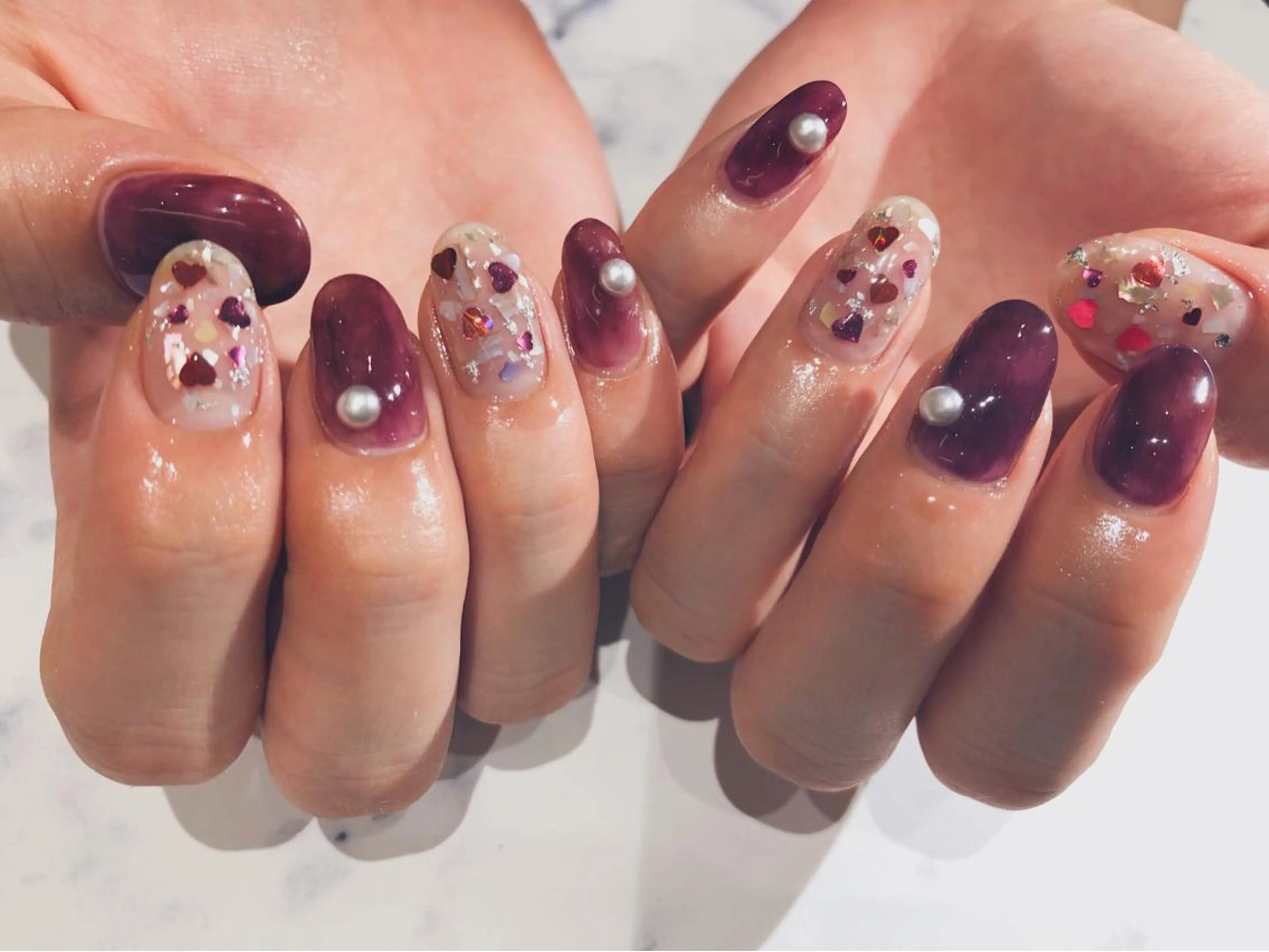 ショート カラー パーマ ネイル マツエク・マツパ ハンドネイル illum hicariのネイルデザイン