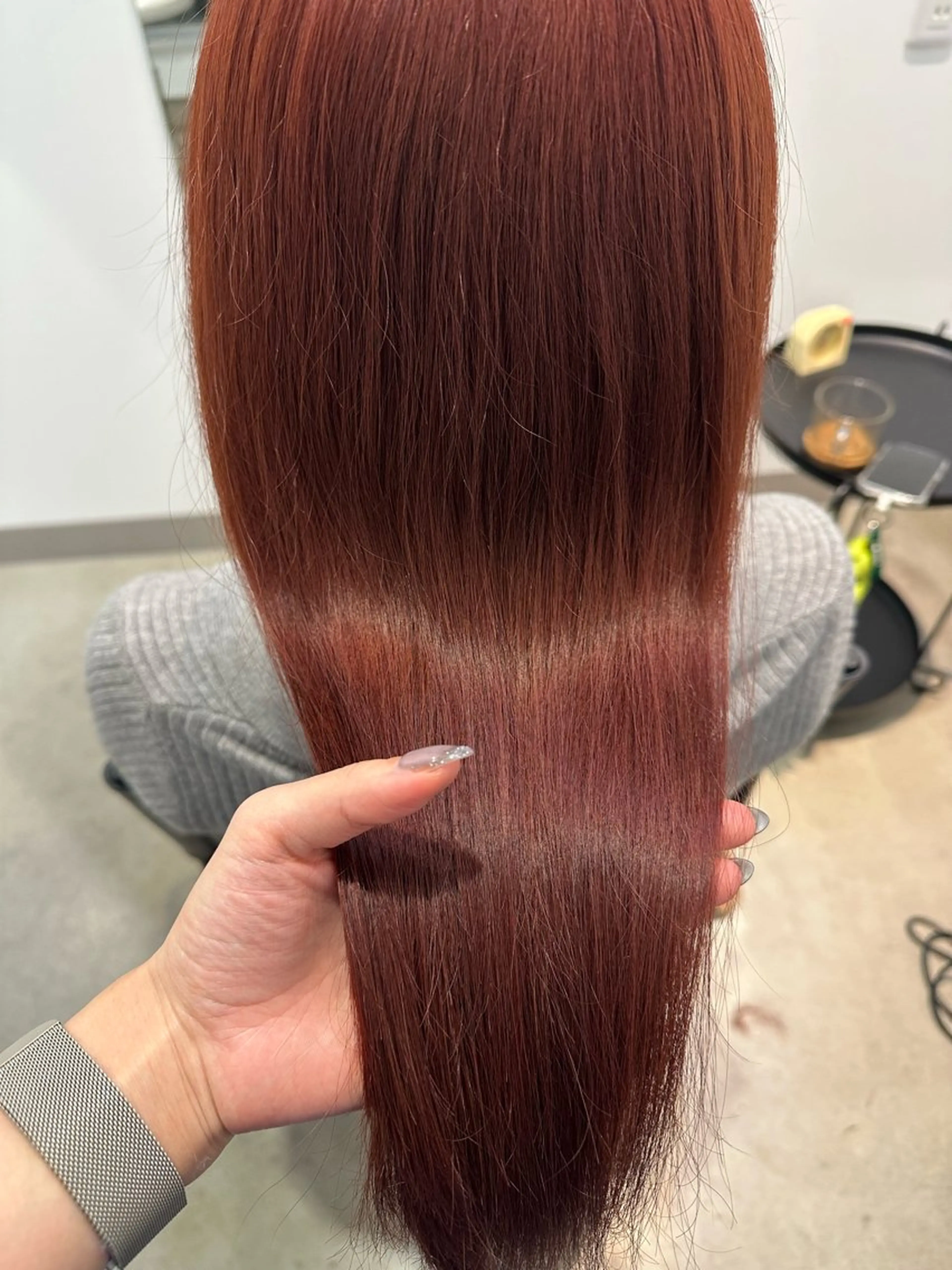 ロング カラー ブリーチ レッドカラー ヘアカラー トリートメント 茂木 理紗のヘアスタイル