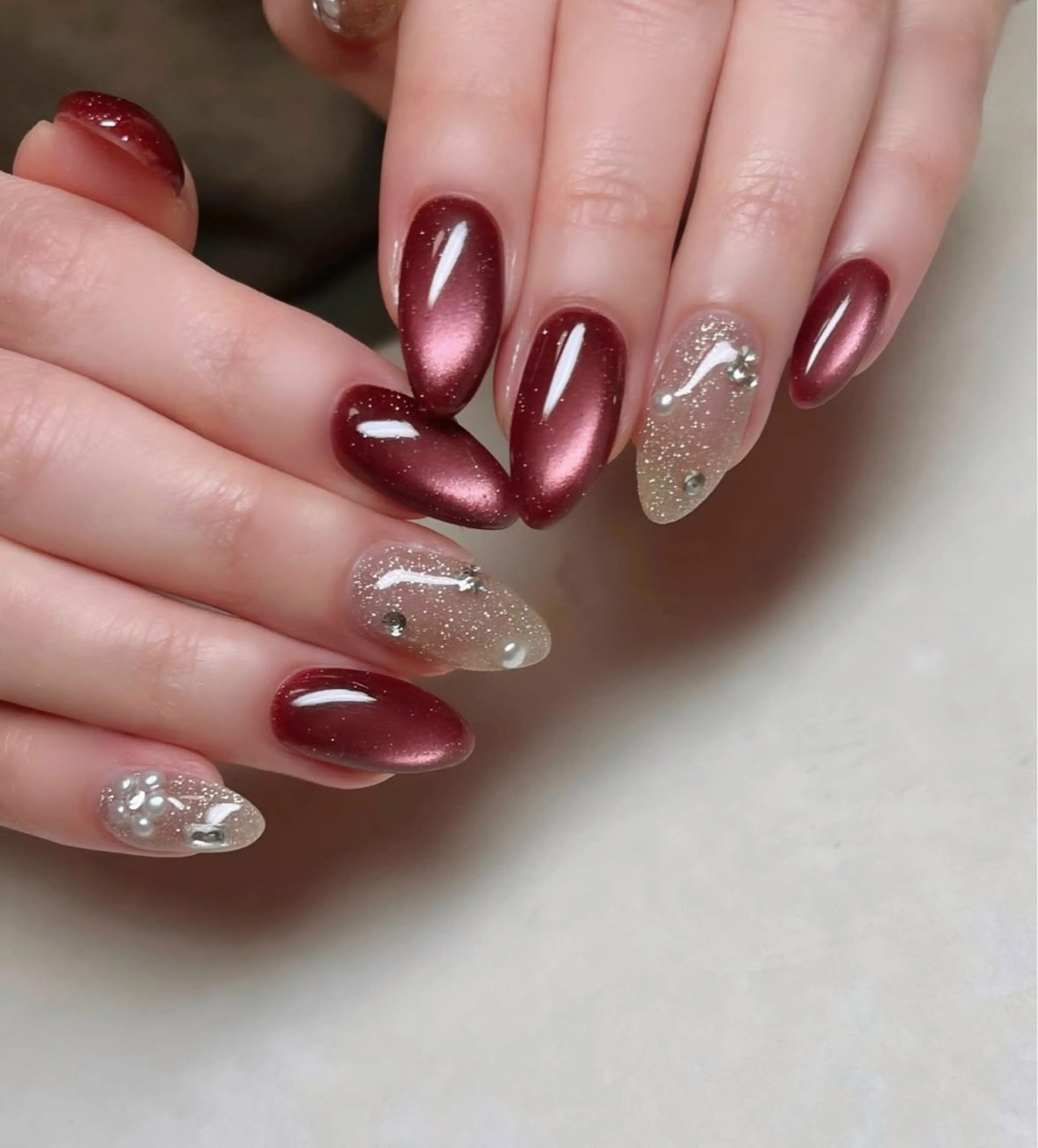 ネイル マグネットネイル 赤色 Shadow ネイル所属・Shadow nailのネイルデザイン