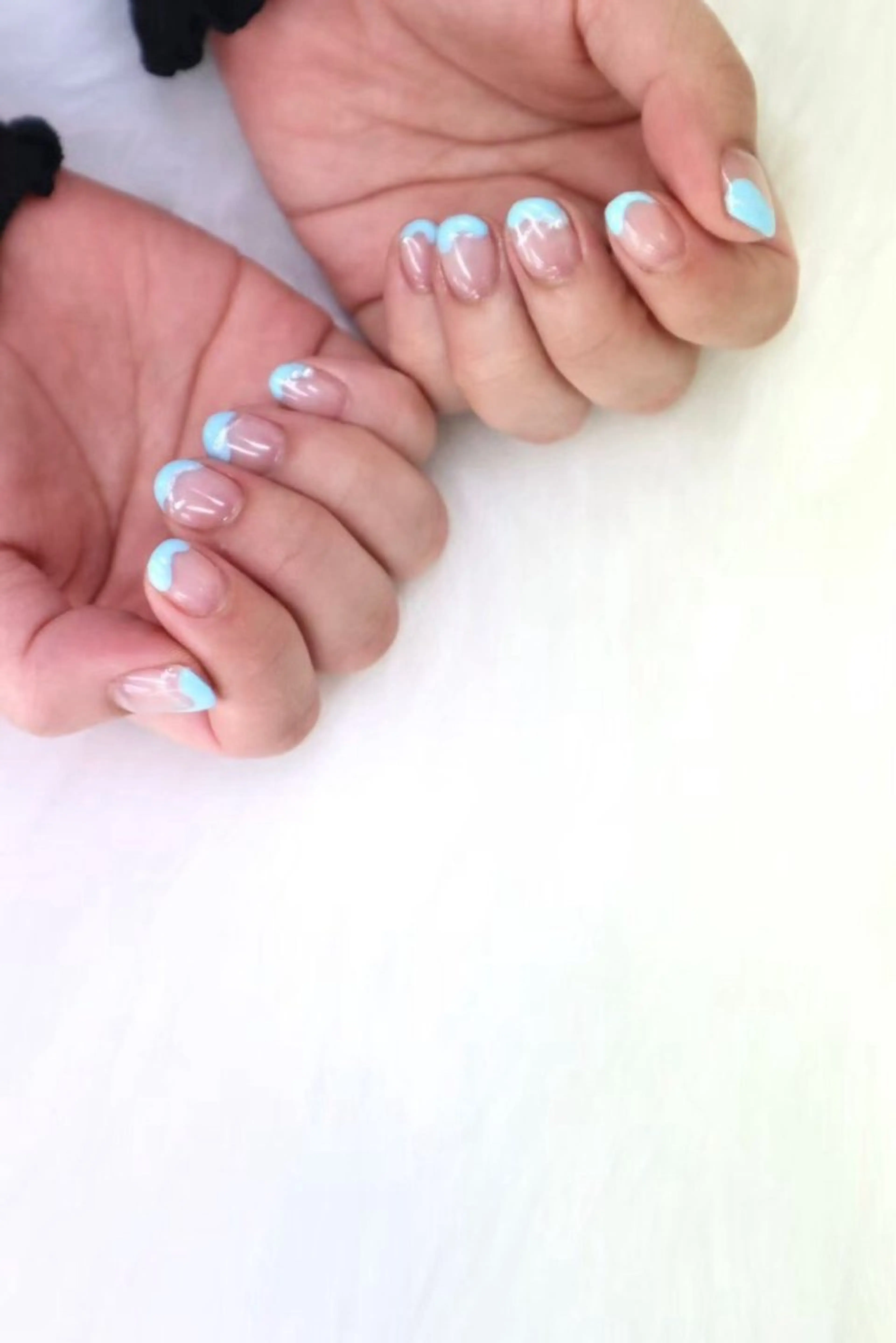 ネイル フレンチネイル ラメ(グリッター) 水色 カラーズビューティサロン所属・ツノスエアヤカ ／つののネイルデザイン