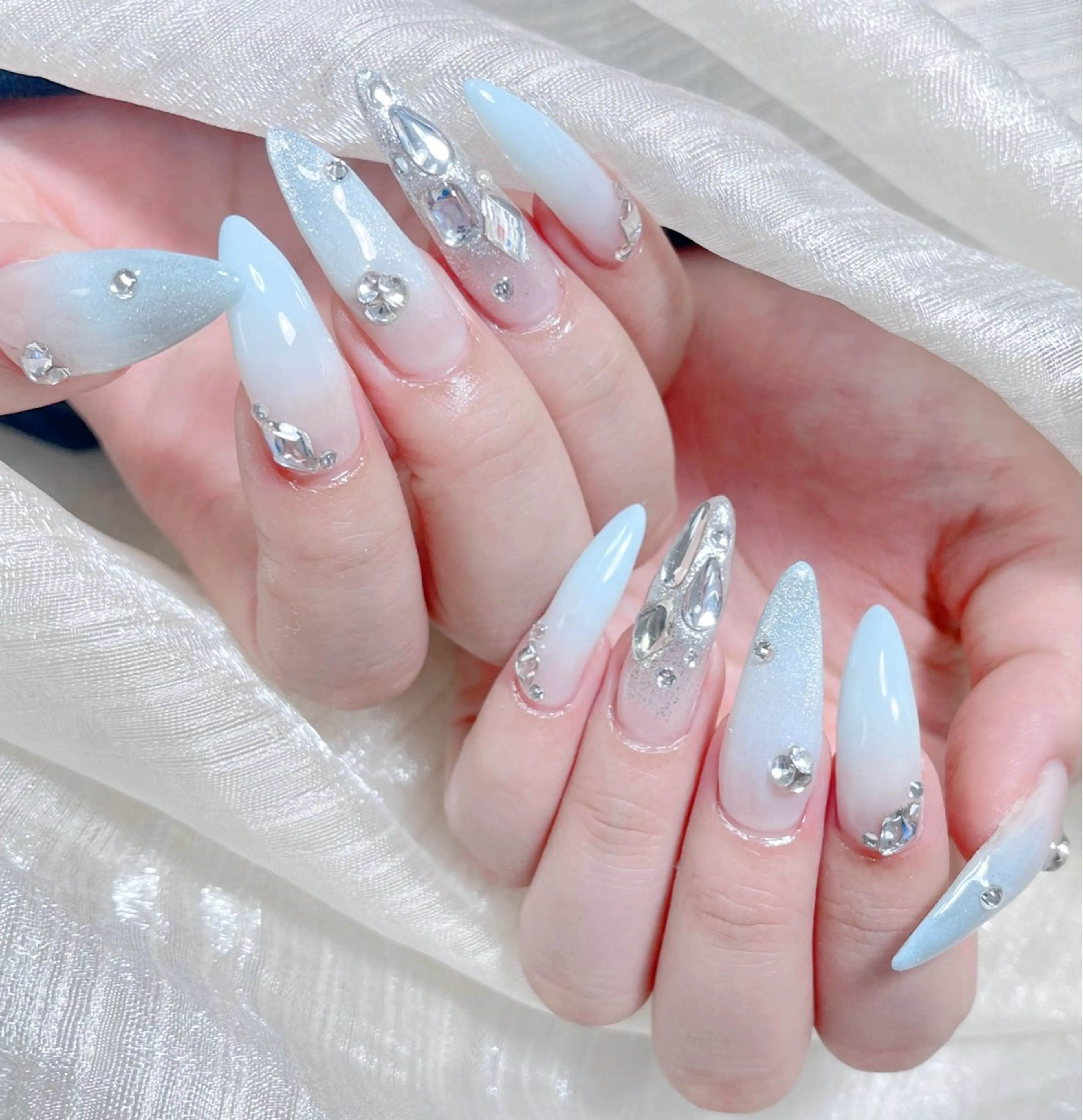 ネイル ハンドネイル 🎀ネイルサロン エクラYUI🎀のネイルデザイン