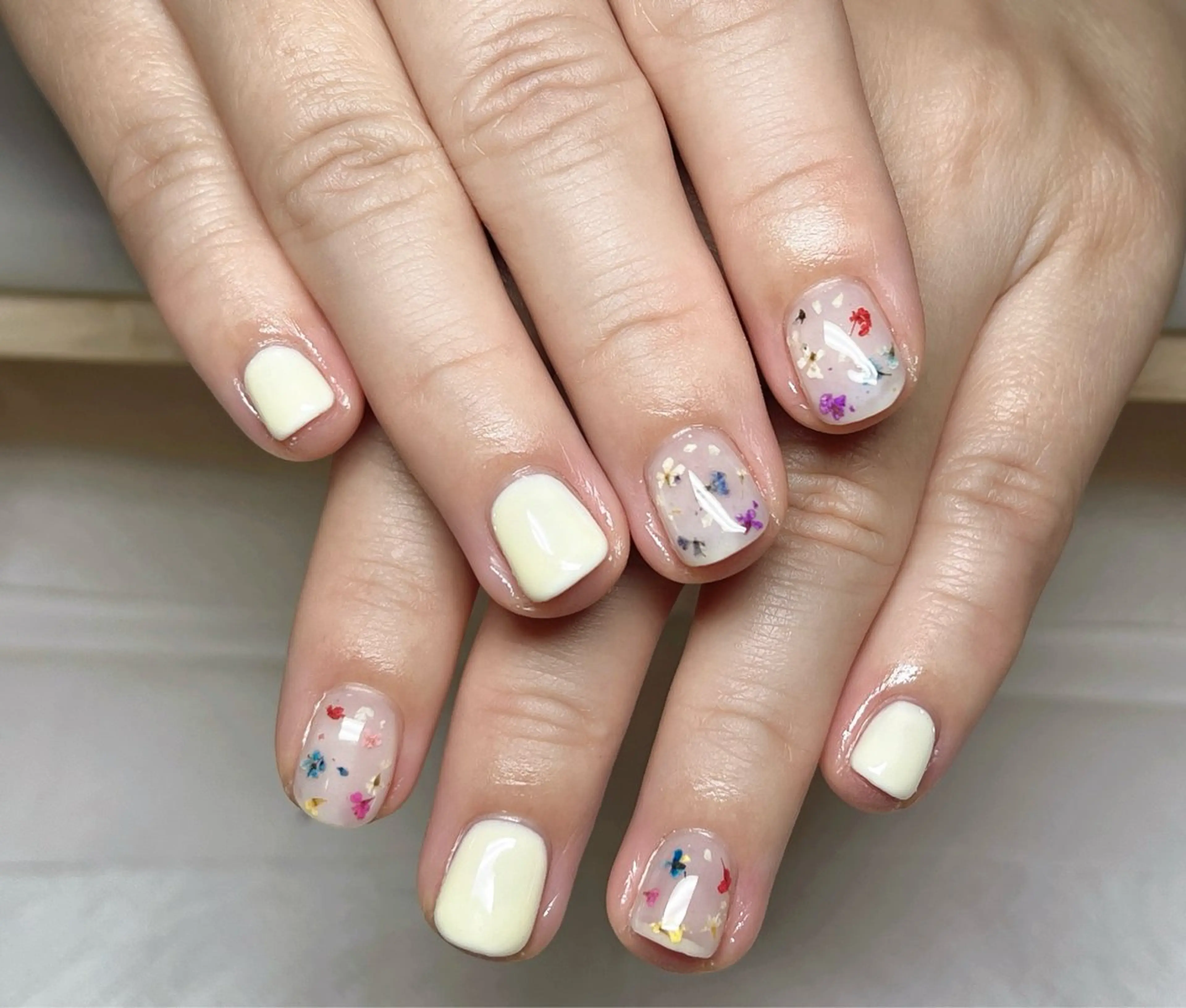 ネイル ハンドネイル ハンドケア Rarity ネイルサロン所属・Rarity ネイルサロンのネイルデザイン