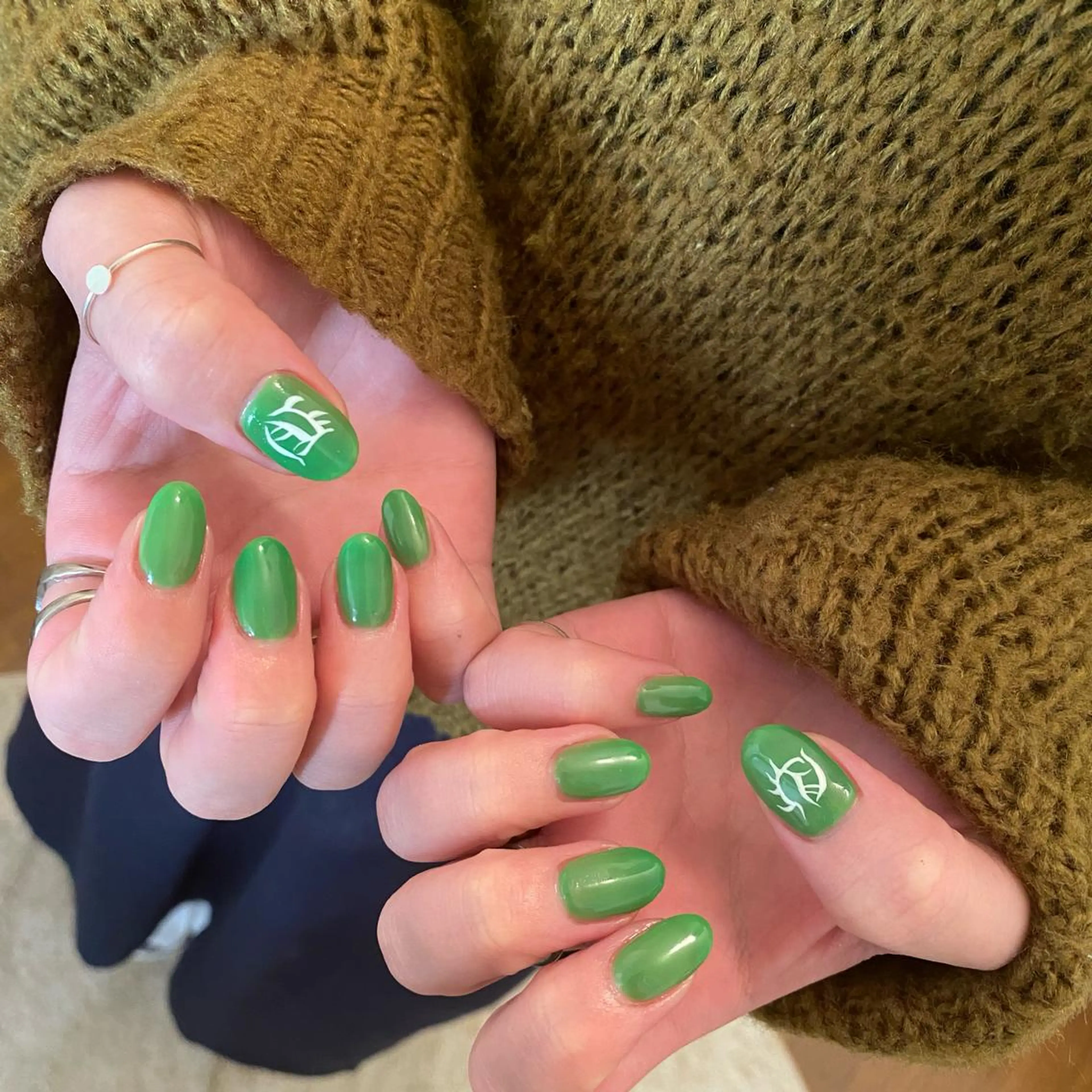 ネイル ハンドネイル Amber21.所属・Nagahama Akariのネイルデザイン