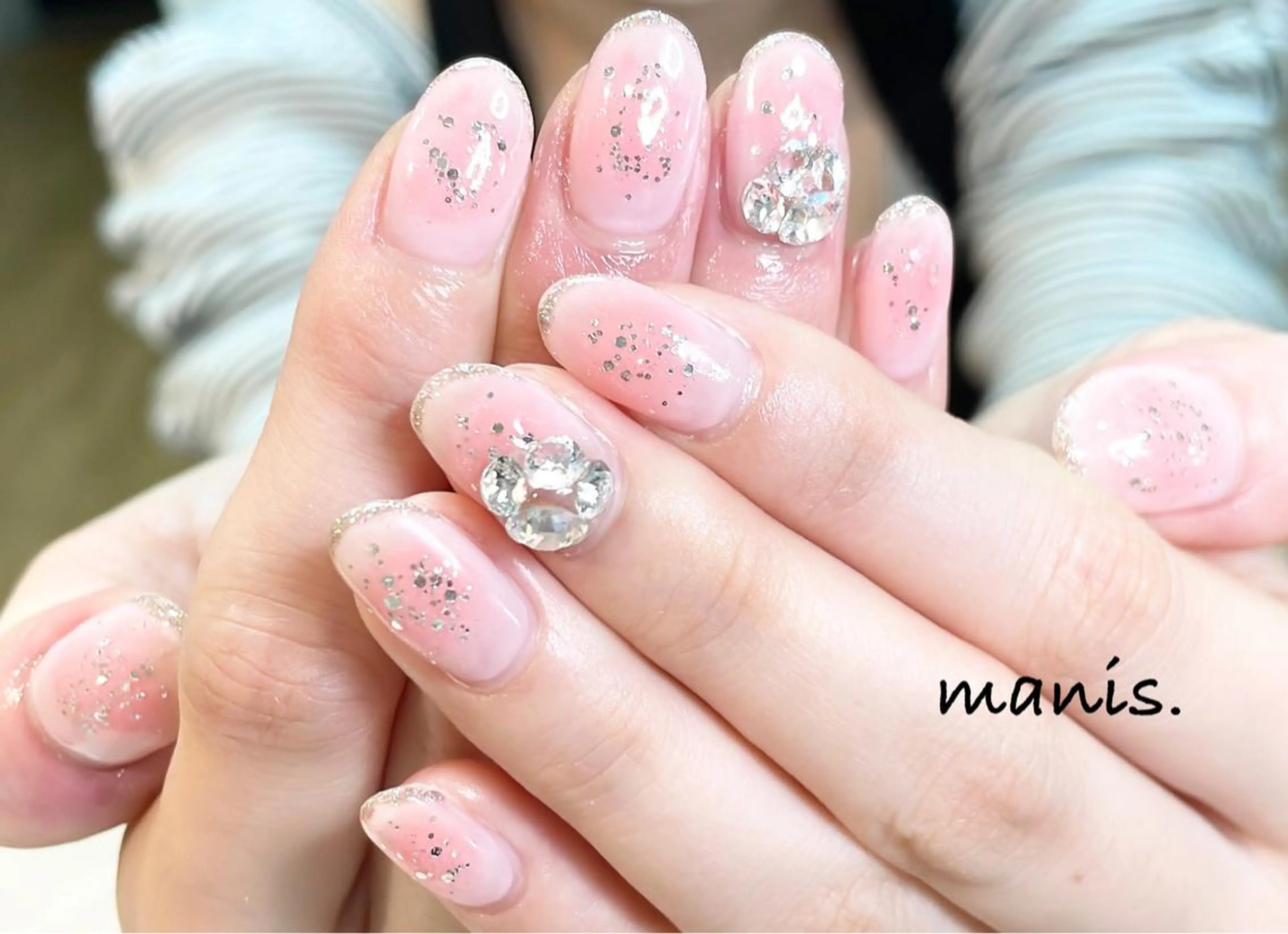 ネイル manis .のネイルデザイン