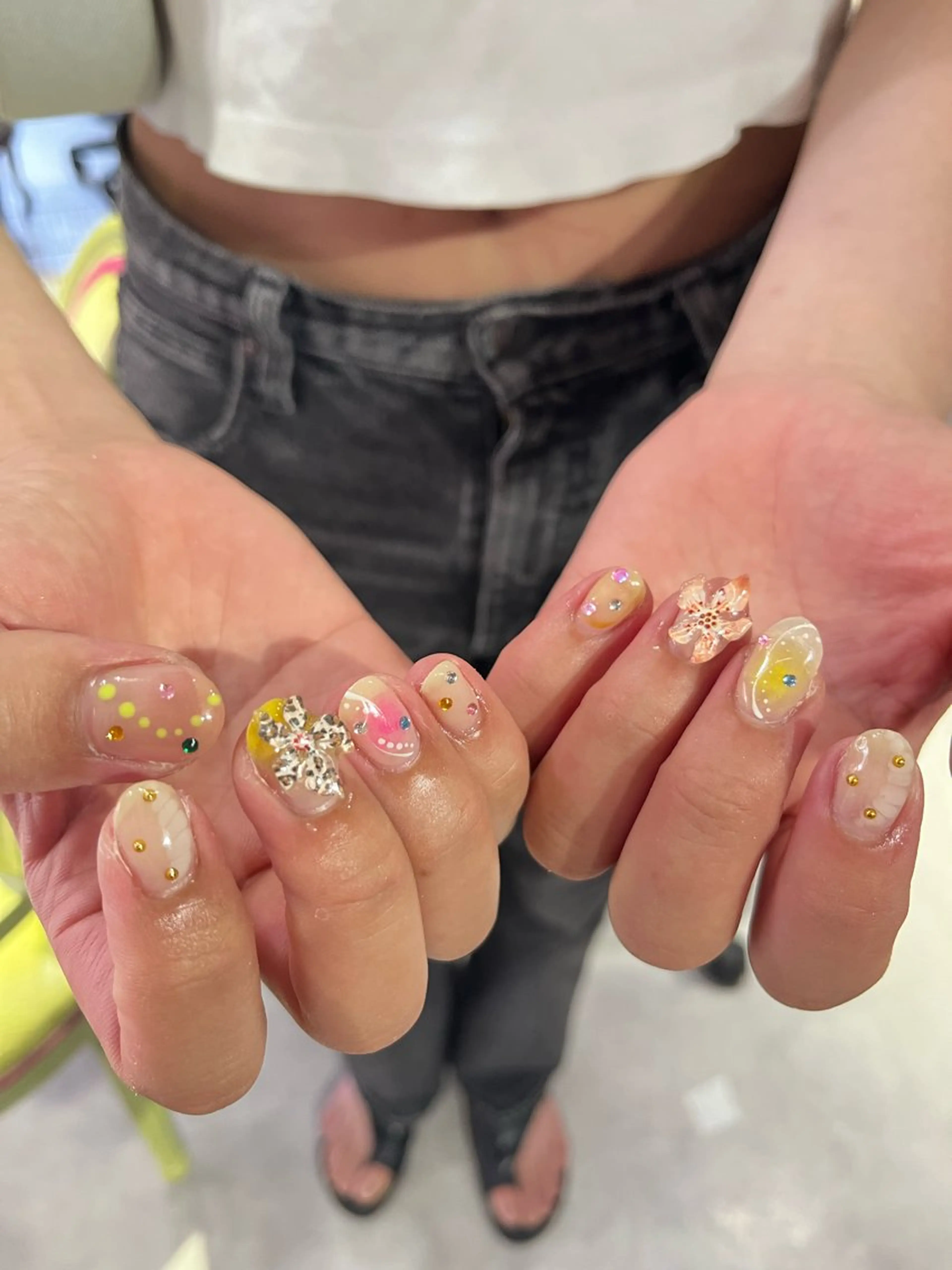 ネイル ハンドネイル フットネイル 小川 柚香のネイルデザイン