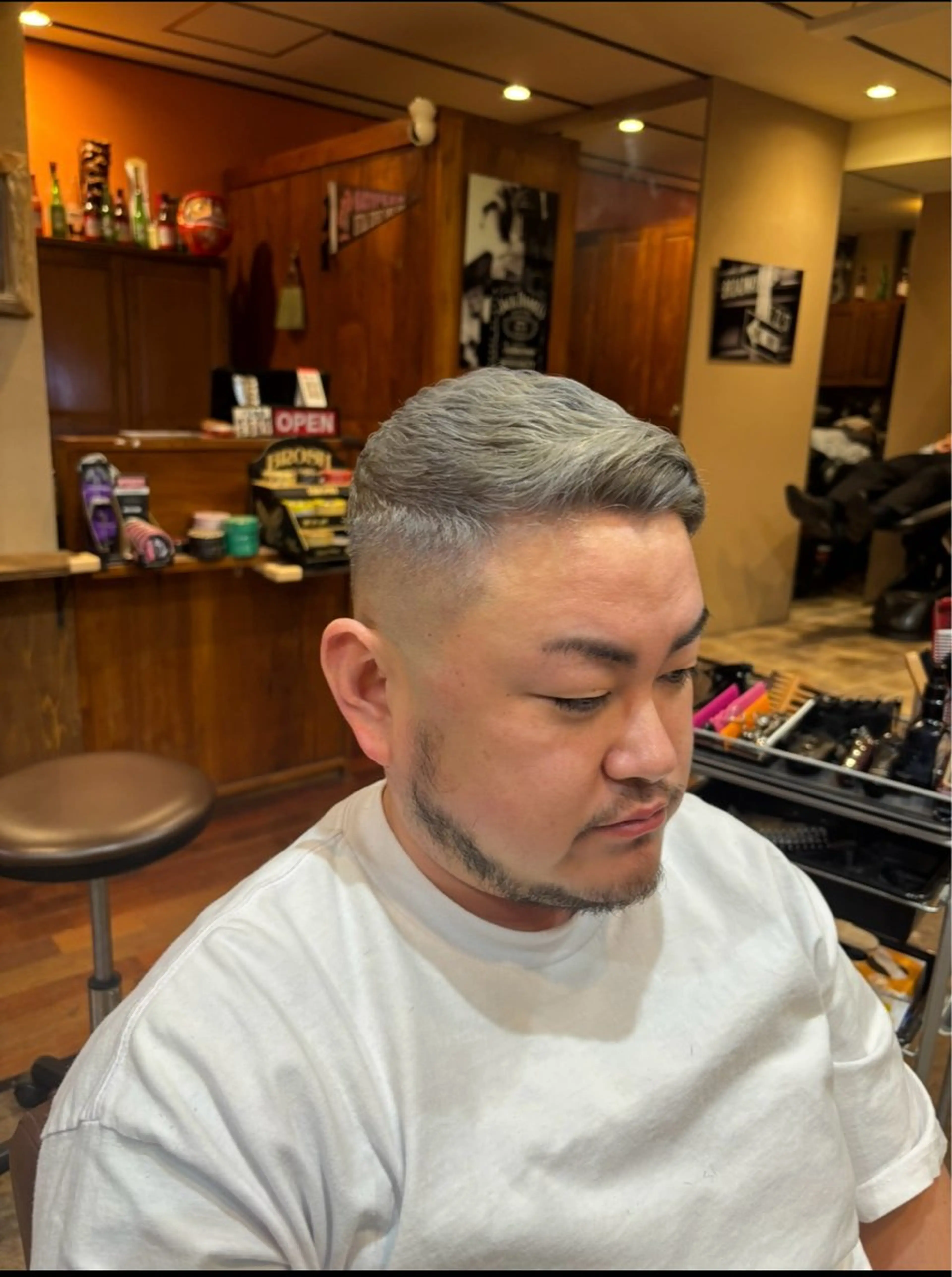 ショート カラー メンズ メンズブリーチ ベージュカラー ブリーチ ホワイトベージュ 💈LGC💈 SANAのヘアスタイル