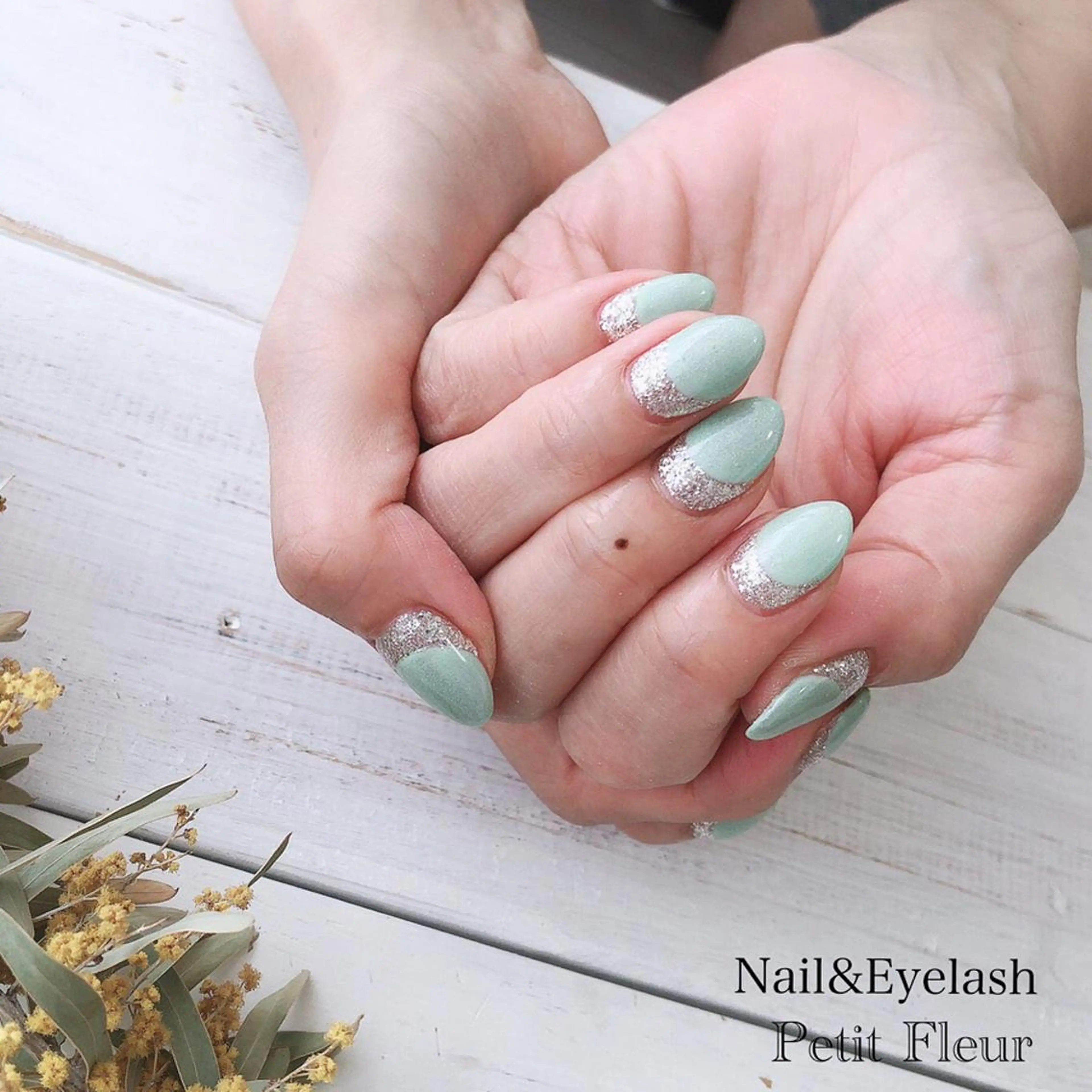 ネイル Petit Fleur所属・青柳 亜梨奈のマツエク・マツパデザイン