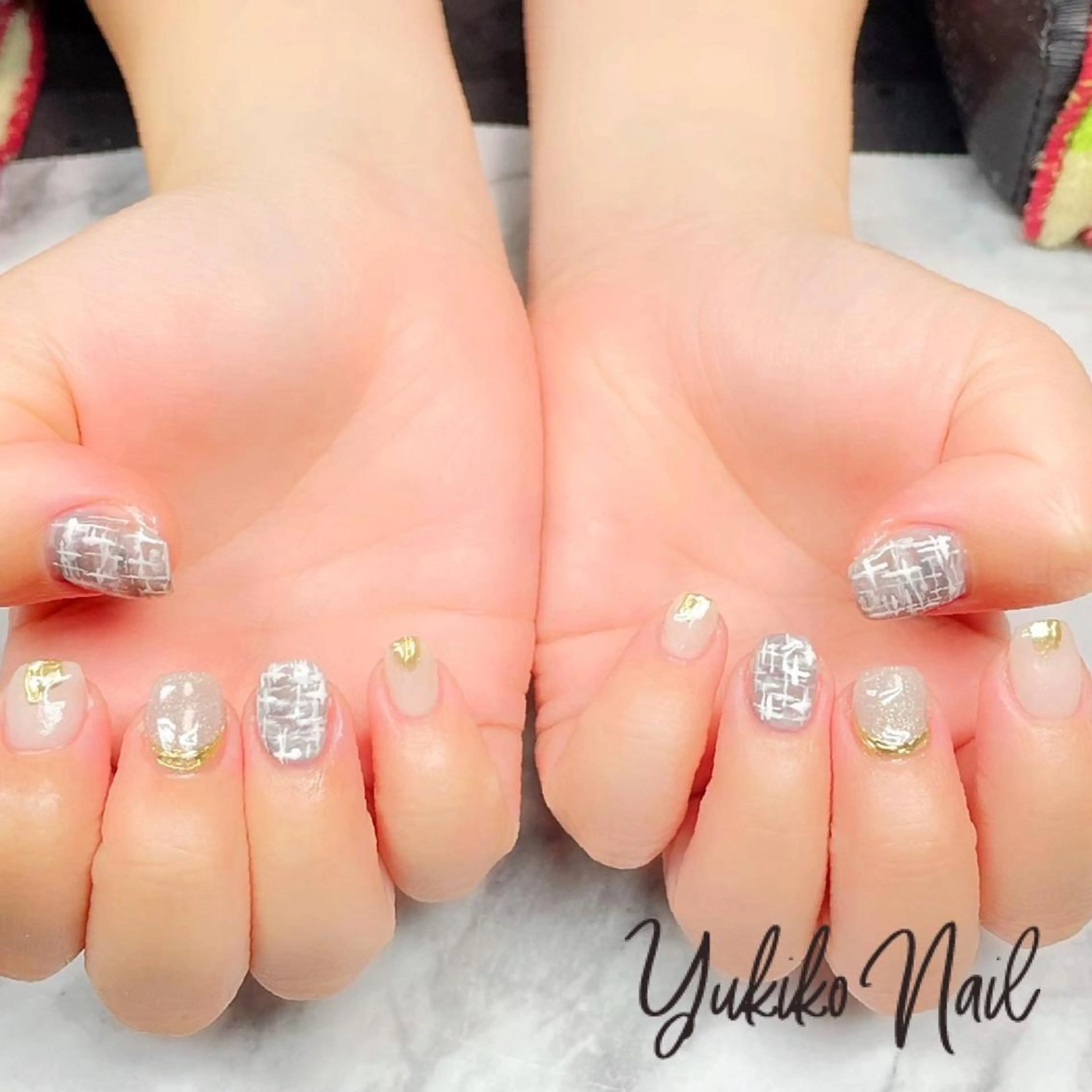 ネイル ミラーネイル ツイードネイル 冬ネイル クリスマス ハンドネイル ユキコ ネイルのネイルデザイン