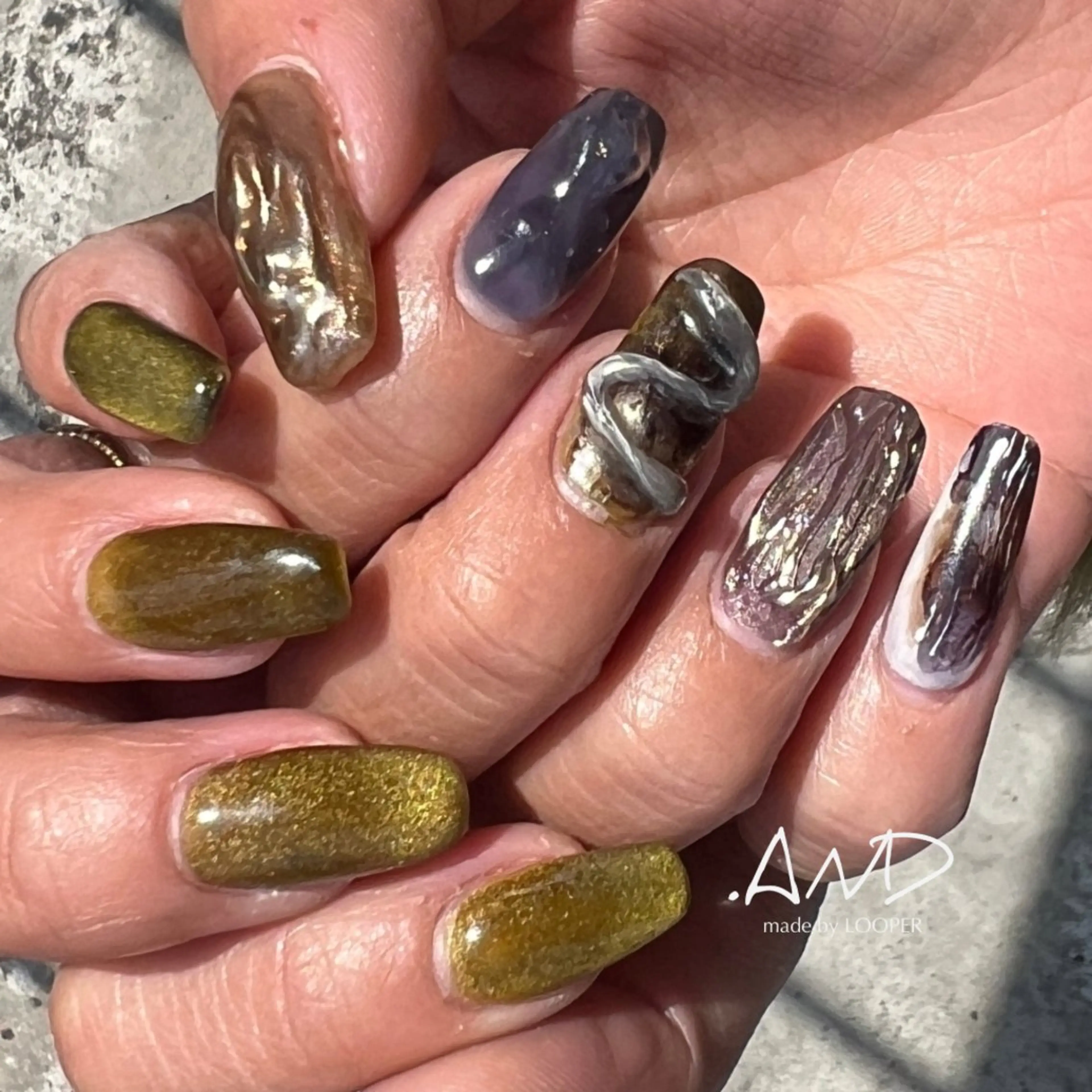 ネイル アートネイル ニュアンスネイル ハンドネイル LOOPER所属・mzh ...のネイルデザイン