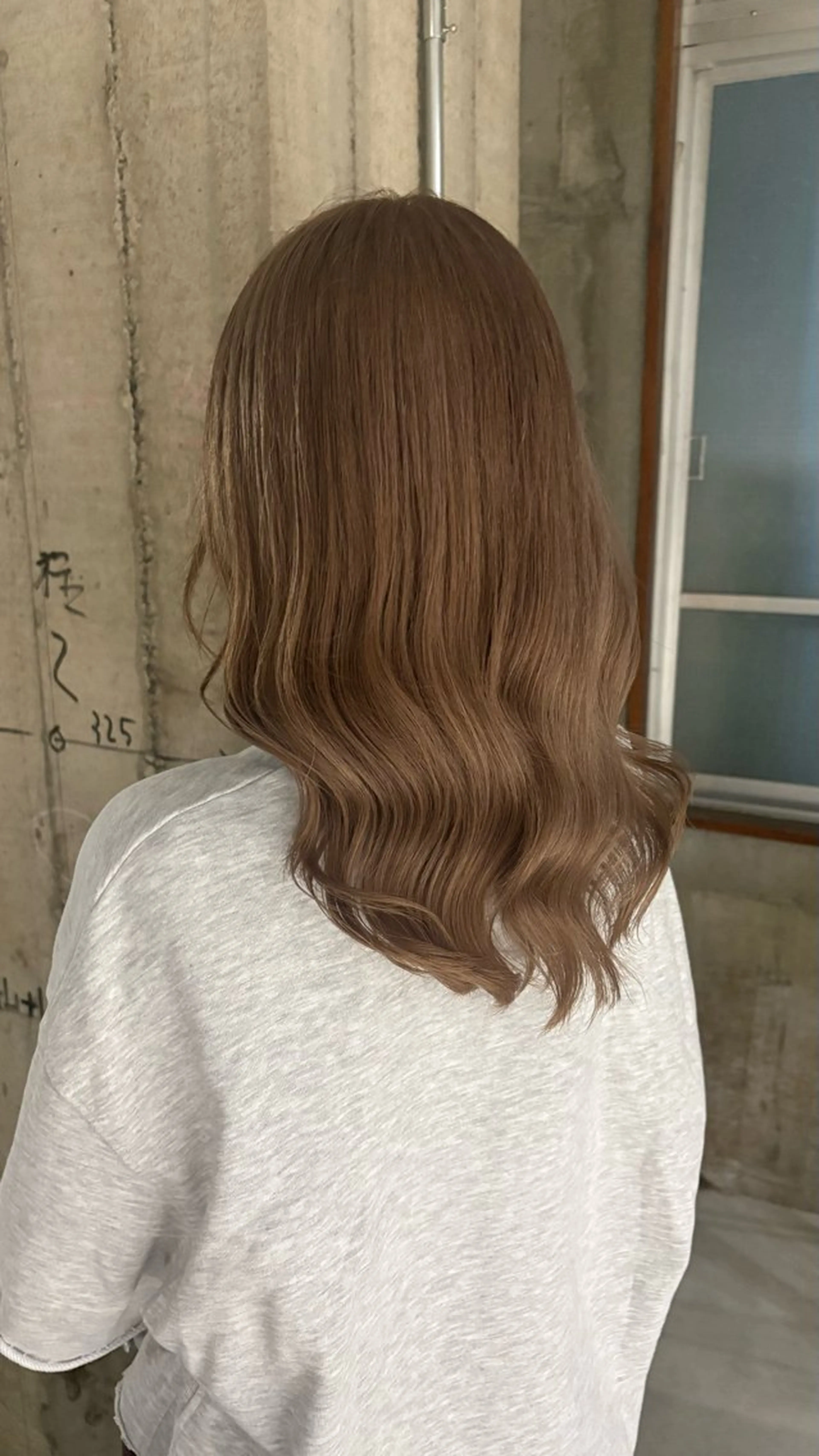 ロング カラー ヘアカラー 安藤 まりのヘアスタイル