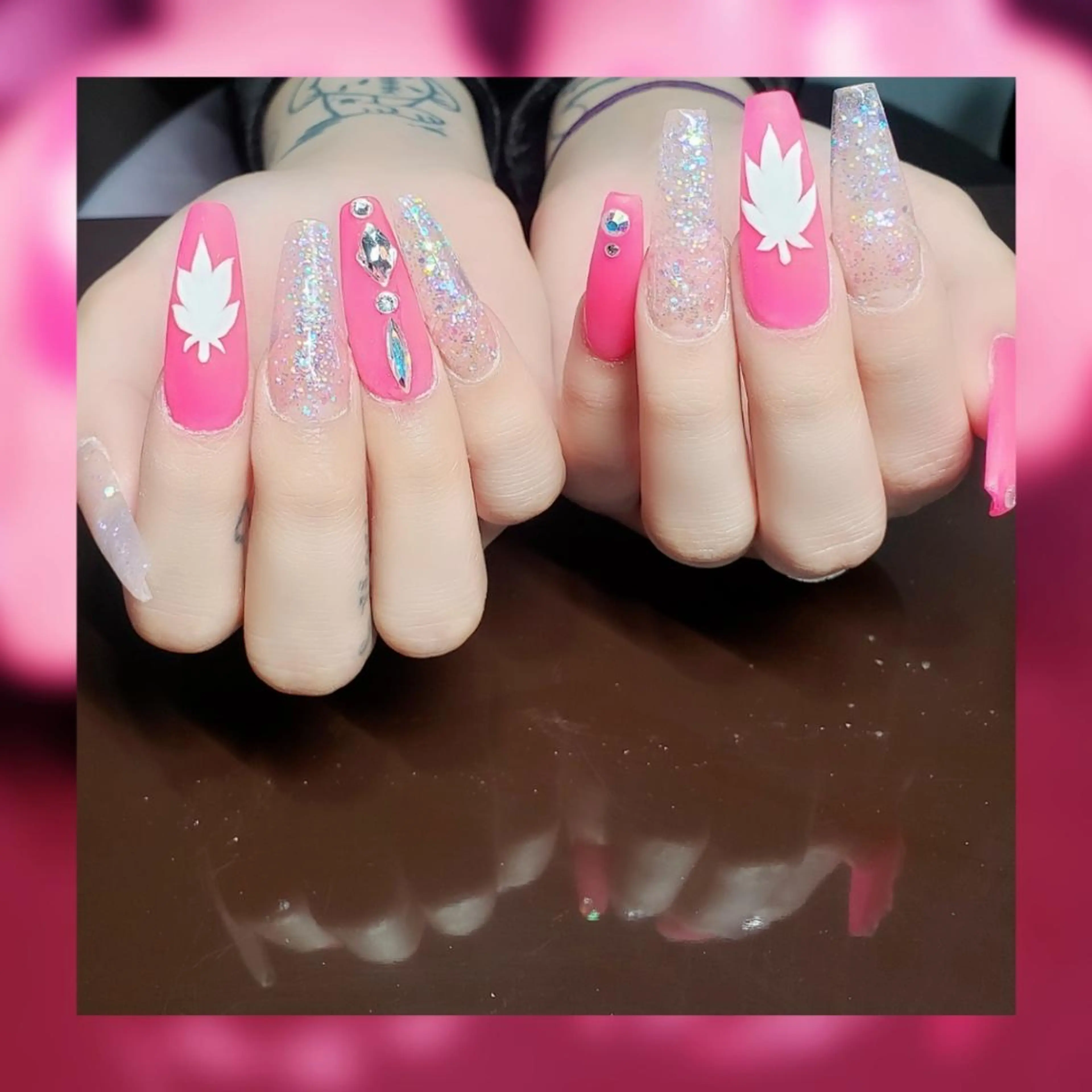 ネイル セミロング ハンドネイル クロキ 。のネイルデザイン