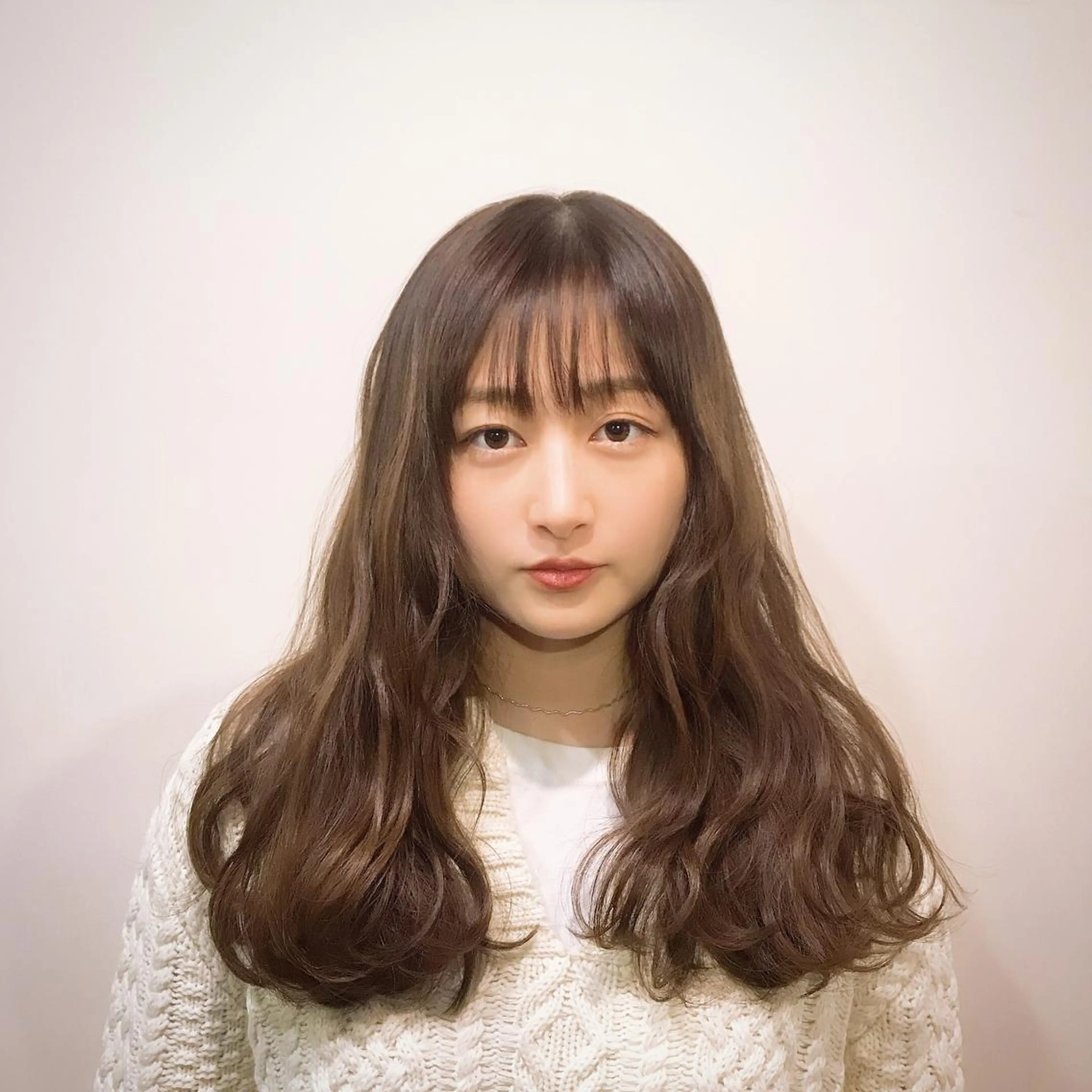 セミロング カラー 縮毛矯正専門店店長 佐々木動画モデル募集のヘアスタイル