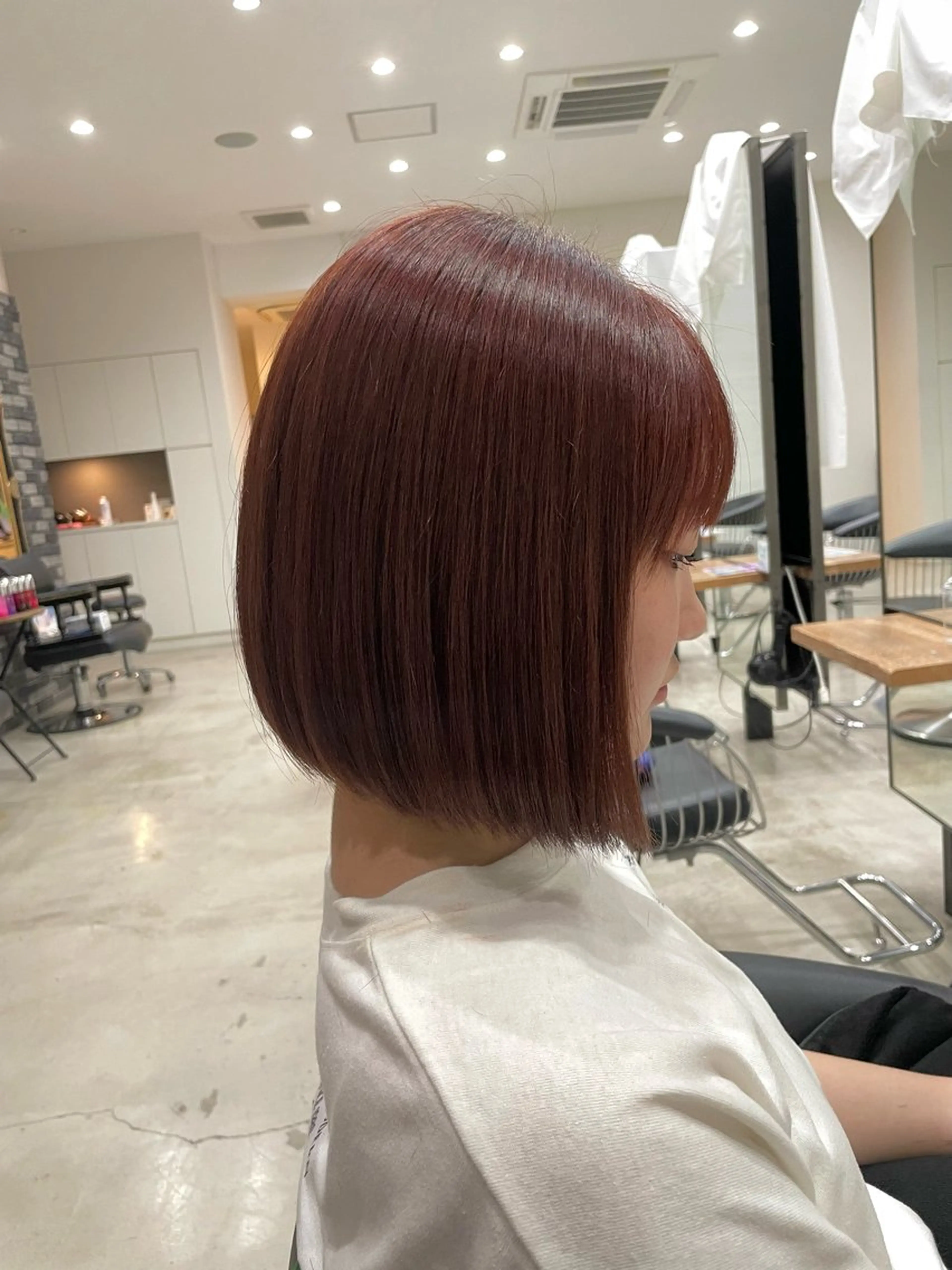 ミディアム カラー ワンレンボブ オレンジ レッドカラー ボブ カット ヘアカラー ヴァンキャトル所属・芳賀 風斗のヘアスタイル