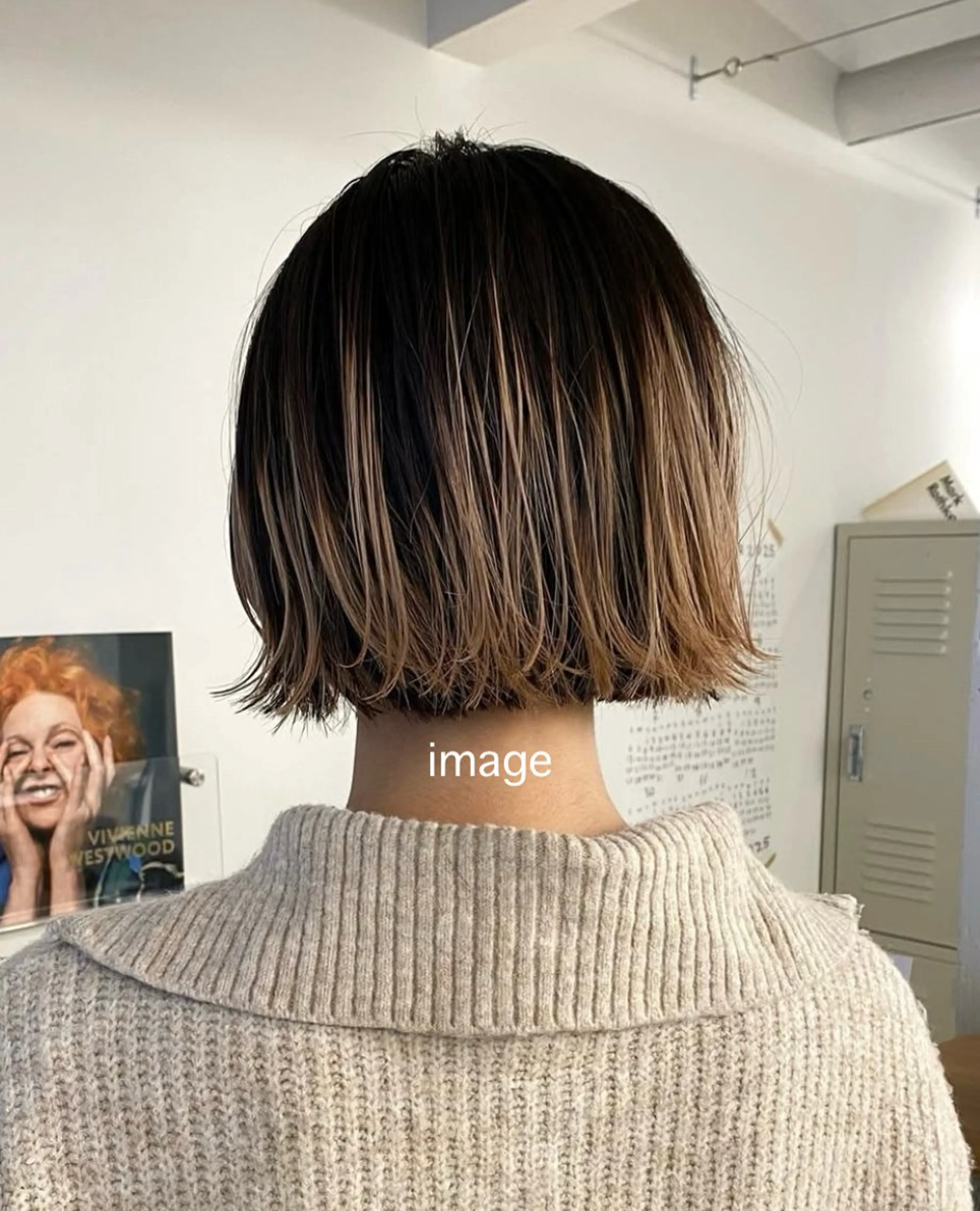 ミディアム カラー RINA🧤 デザインとボブのヘアスタイル