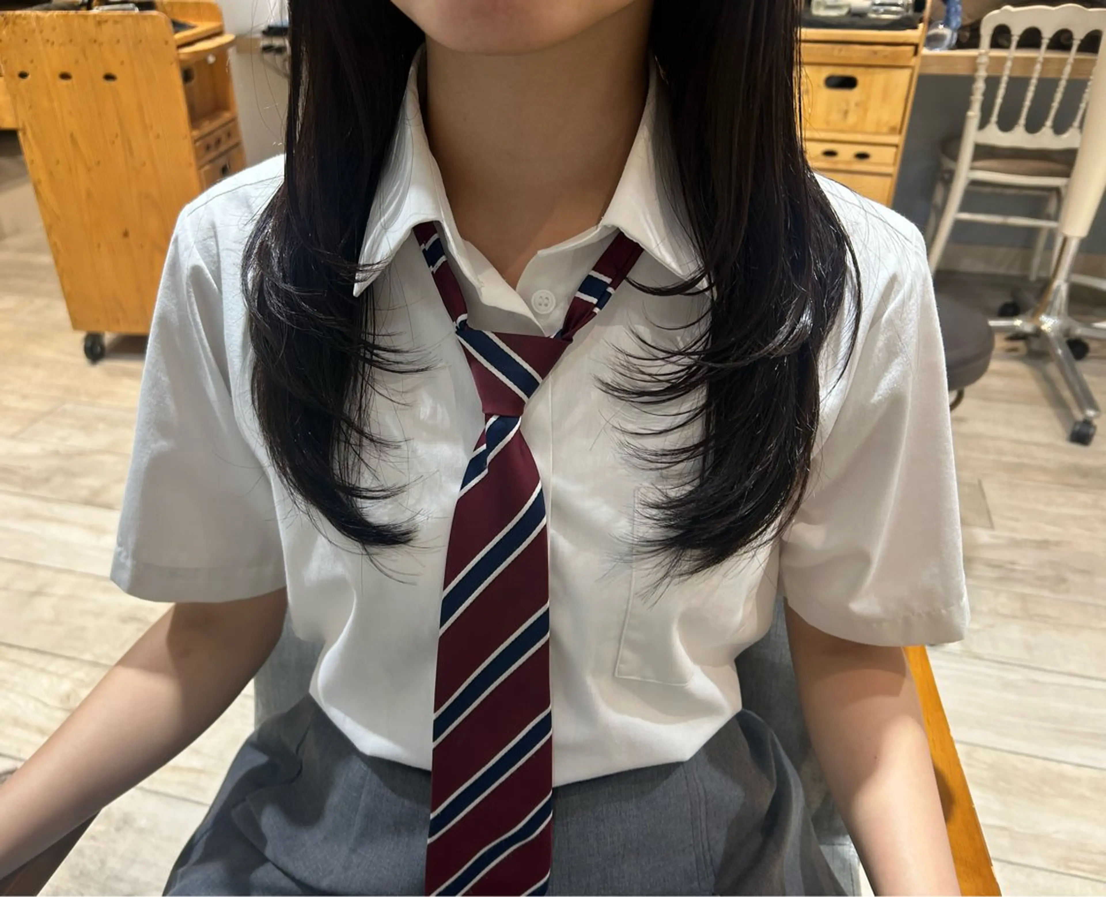 セミロング ハイレイヤー レイヤーカット カット 大川 夏実のヘアスタイル