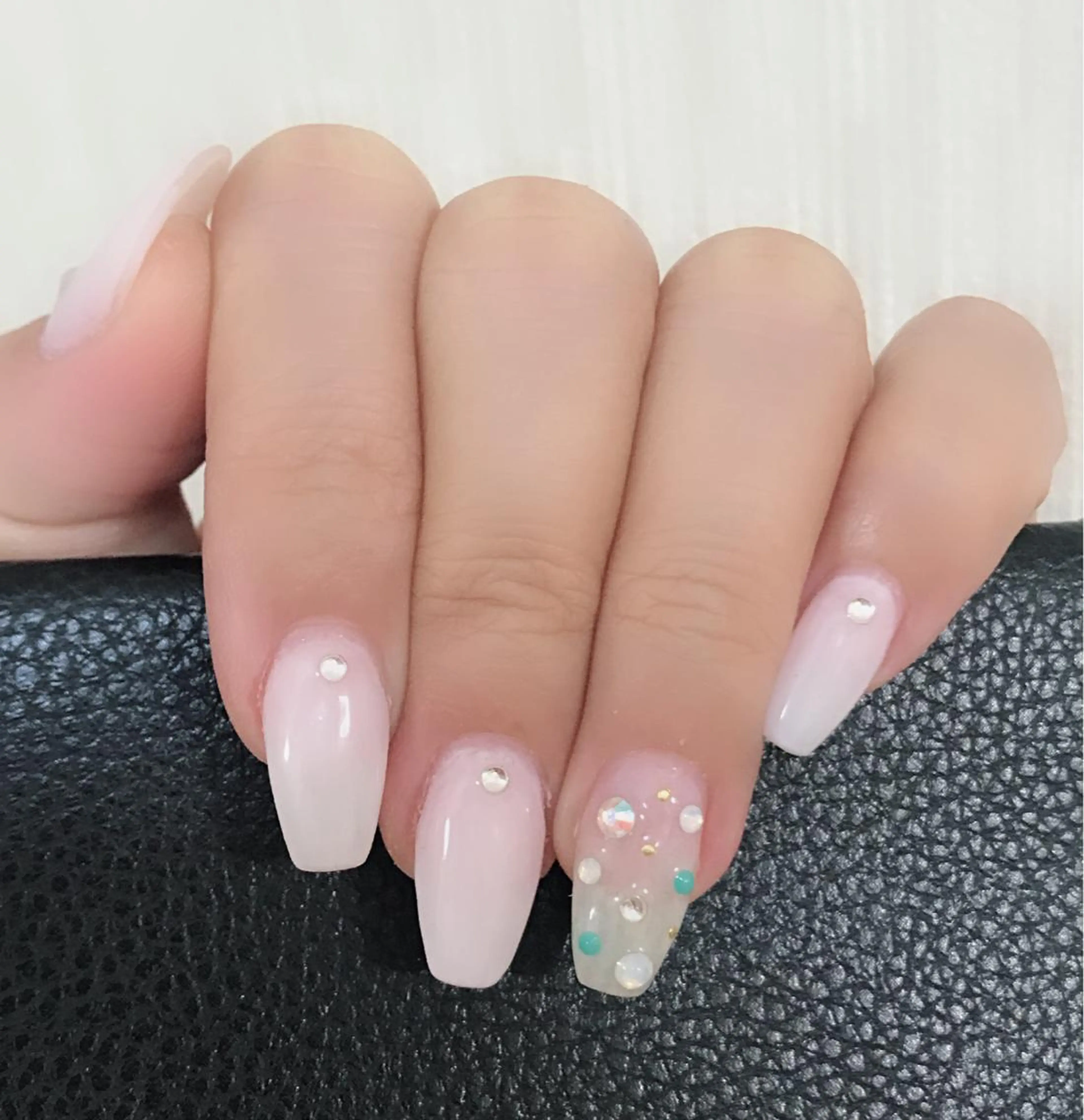 ネイル ハンドネイル ゲン レイカのネイルデザイン