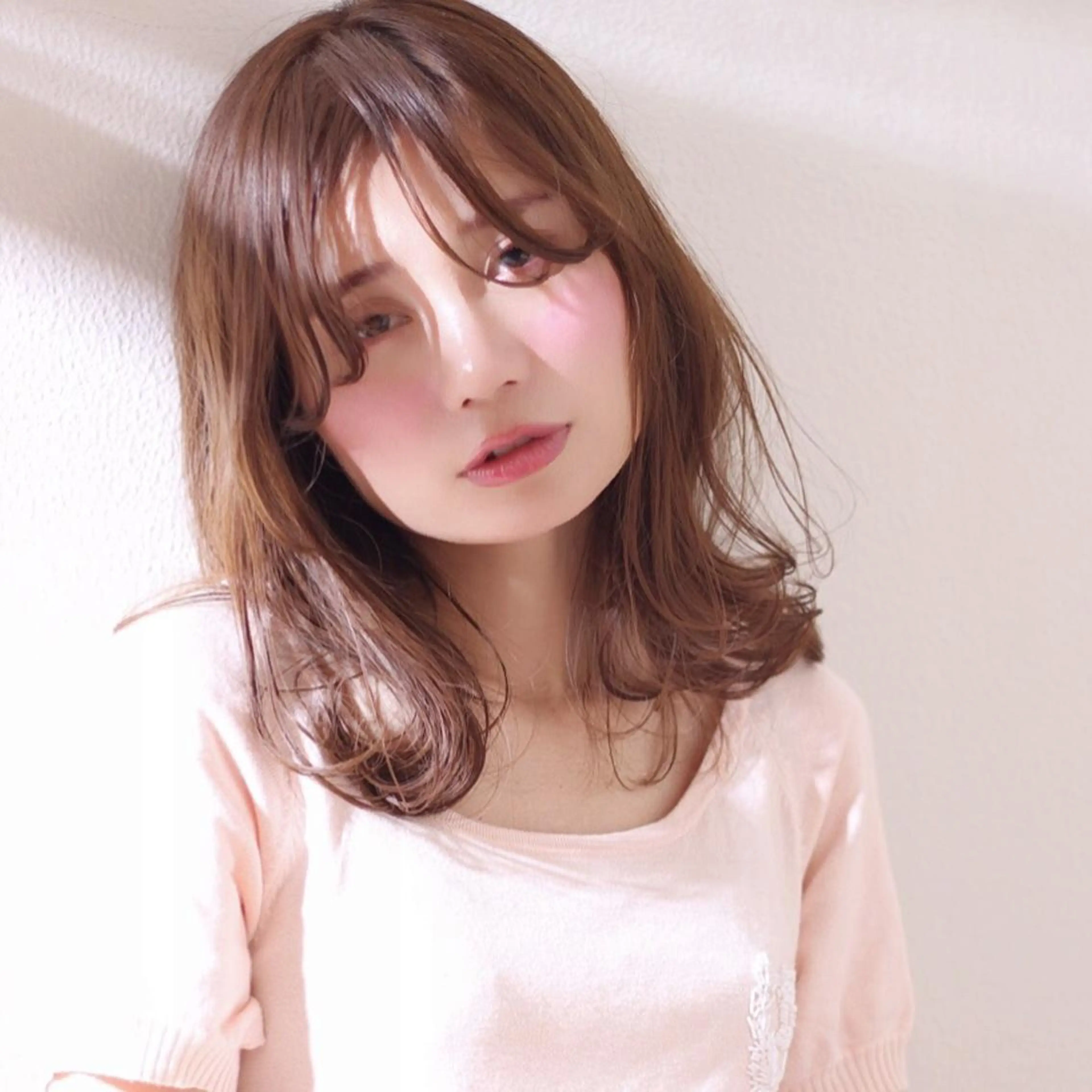 ミディアム 鎌倉 彩のヘアスタイル