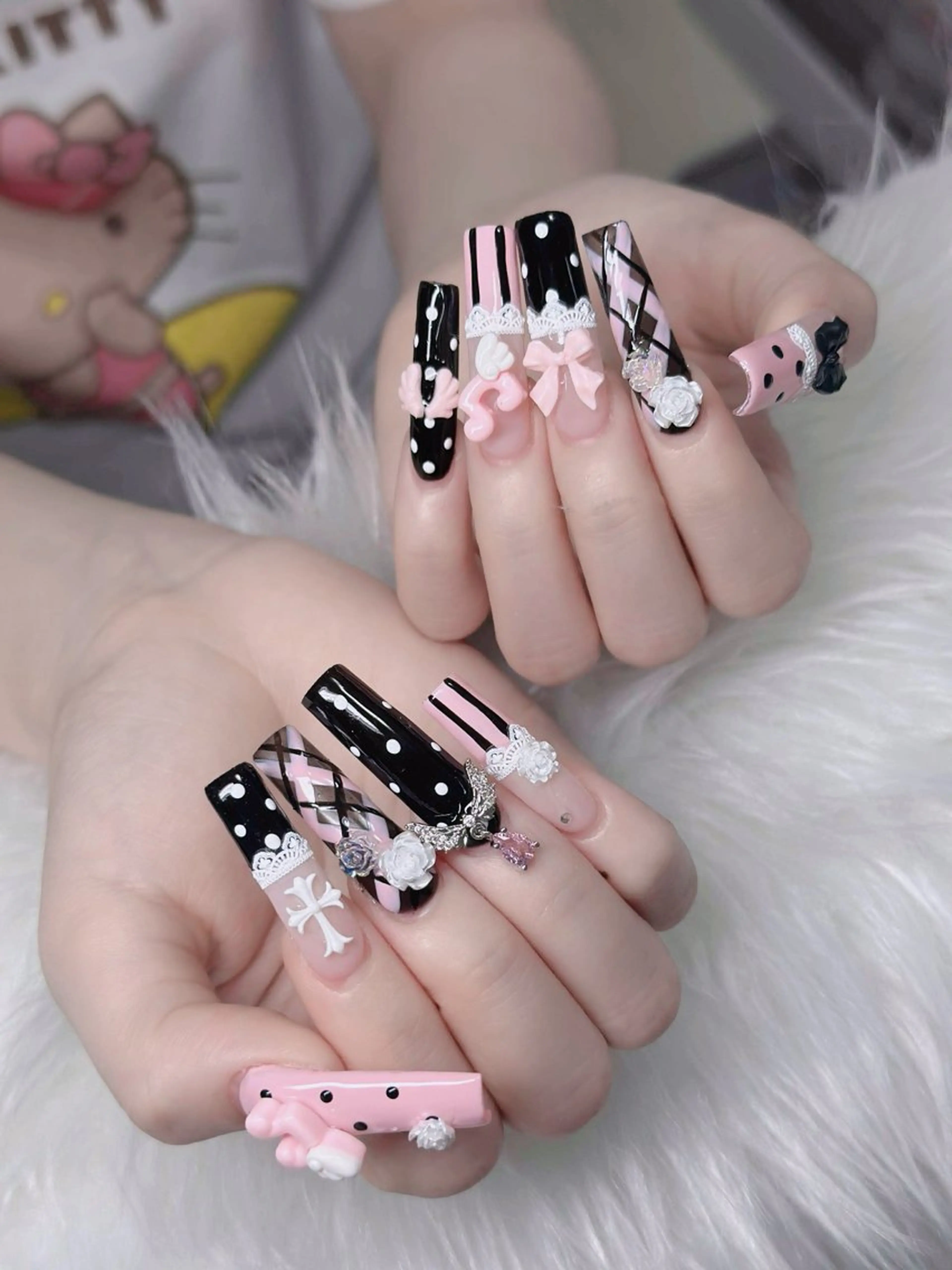 ネイル オーロラネイル フレンチネイル ジェルネイル ハロウィン キラキラネイル ハンドネイル H.baby Nail Salonのネイルデザイン
