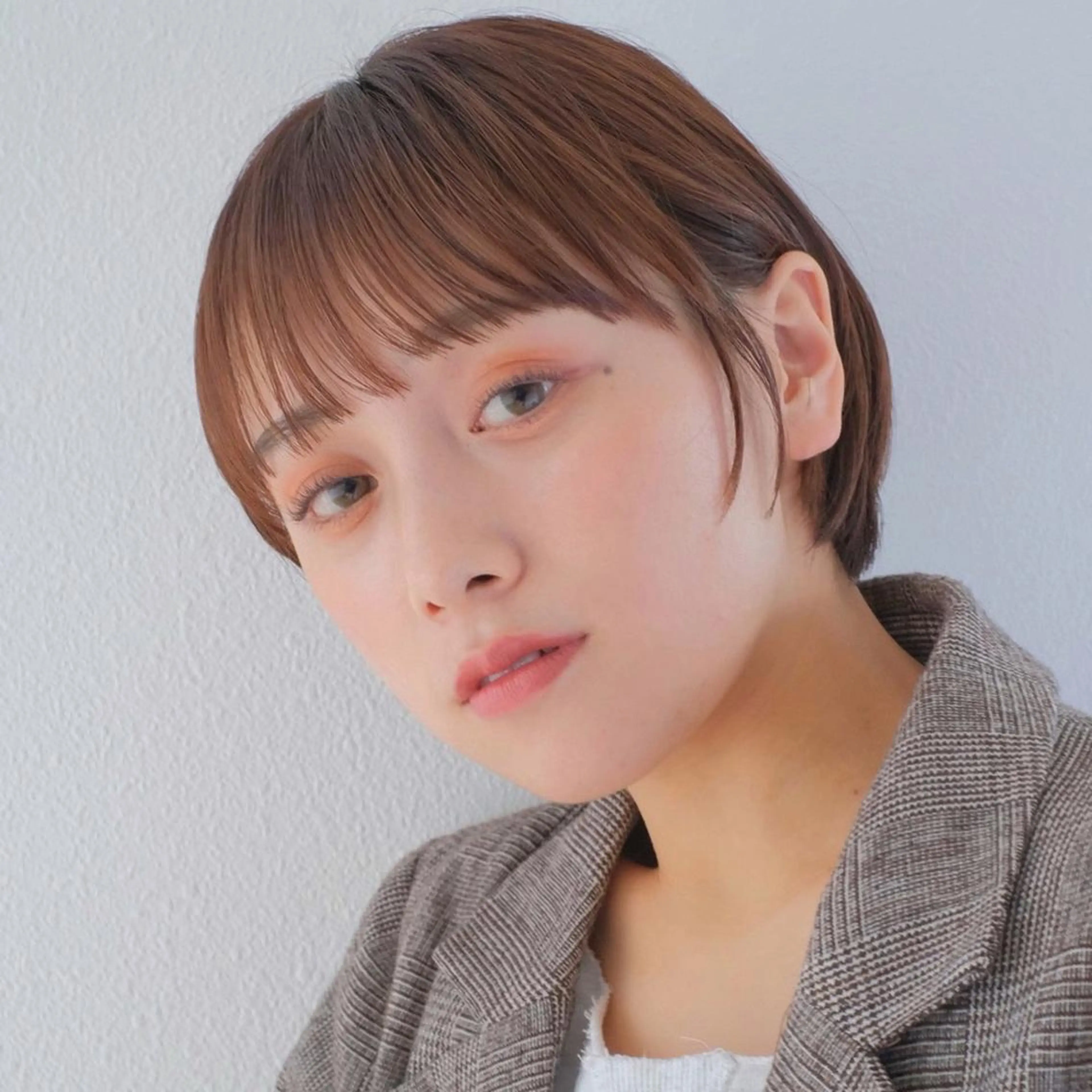 ショート ショートヘア カット ヘアカラー トリートメント ヘッドスパ ヘアセット カジュアルを女っぽく 𝗮𝘆𝗮𝗰𝗼のヘアスタイル