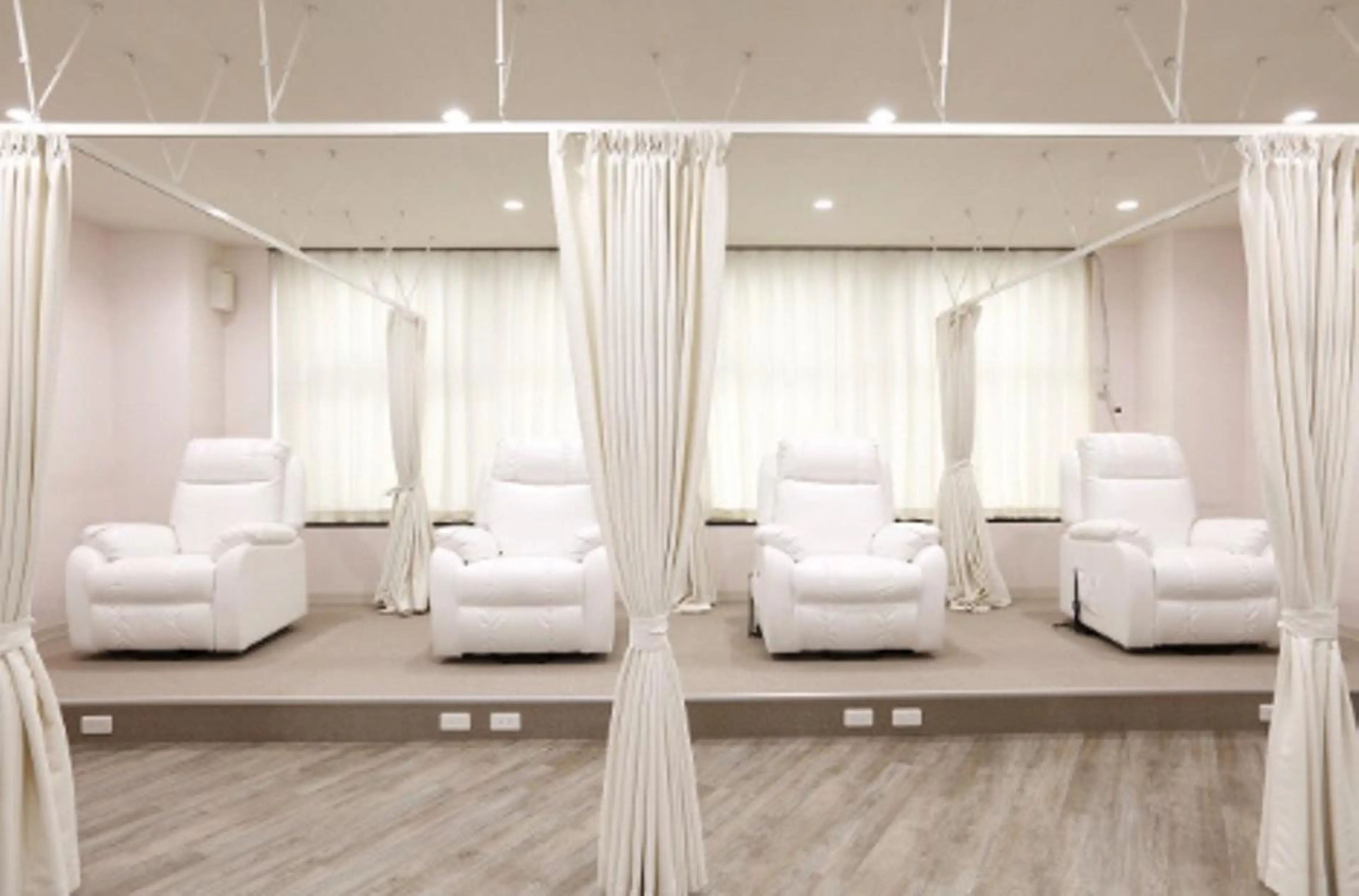 マツエク・マツパ prizeIris 東のネイルデザイン