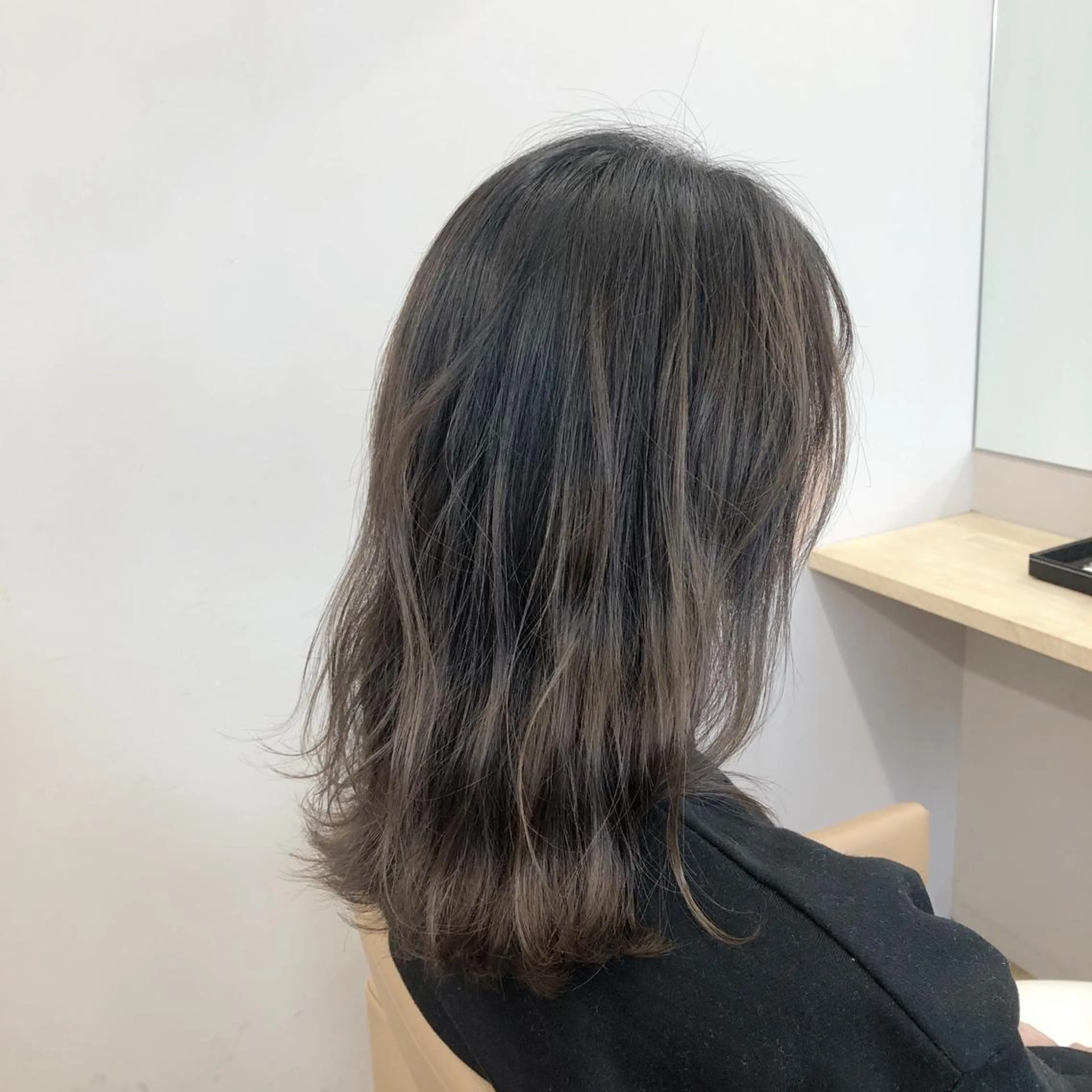 ミディアム 関 京磨のヘアスタイル