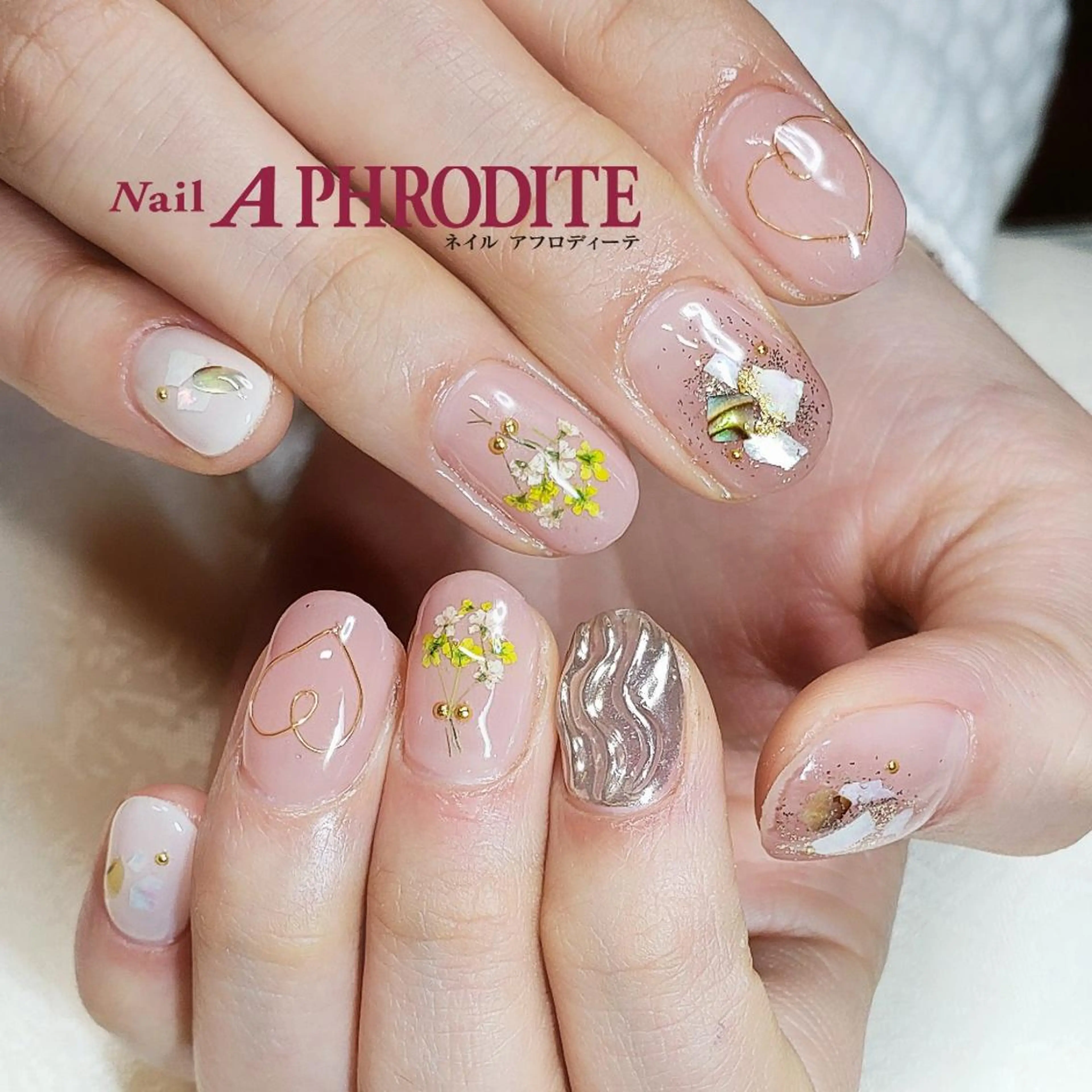 ネイル 成人式 Nail Aphroditeのネイルデザイン