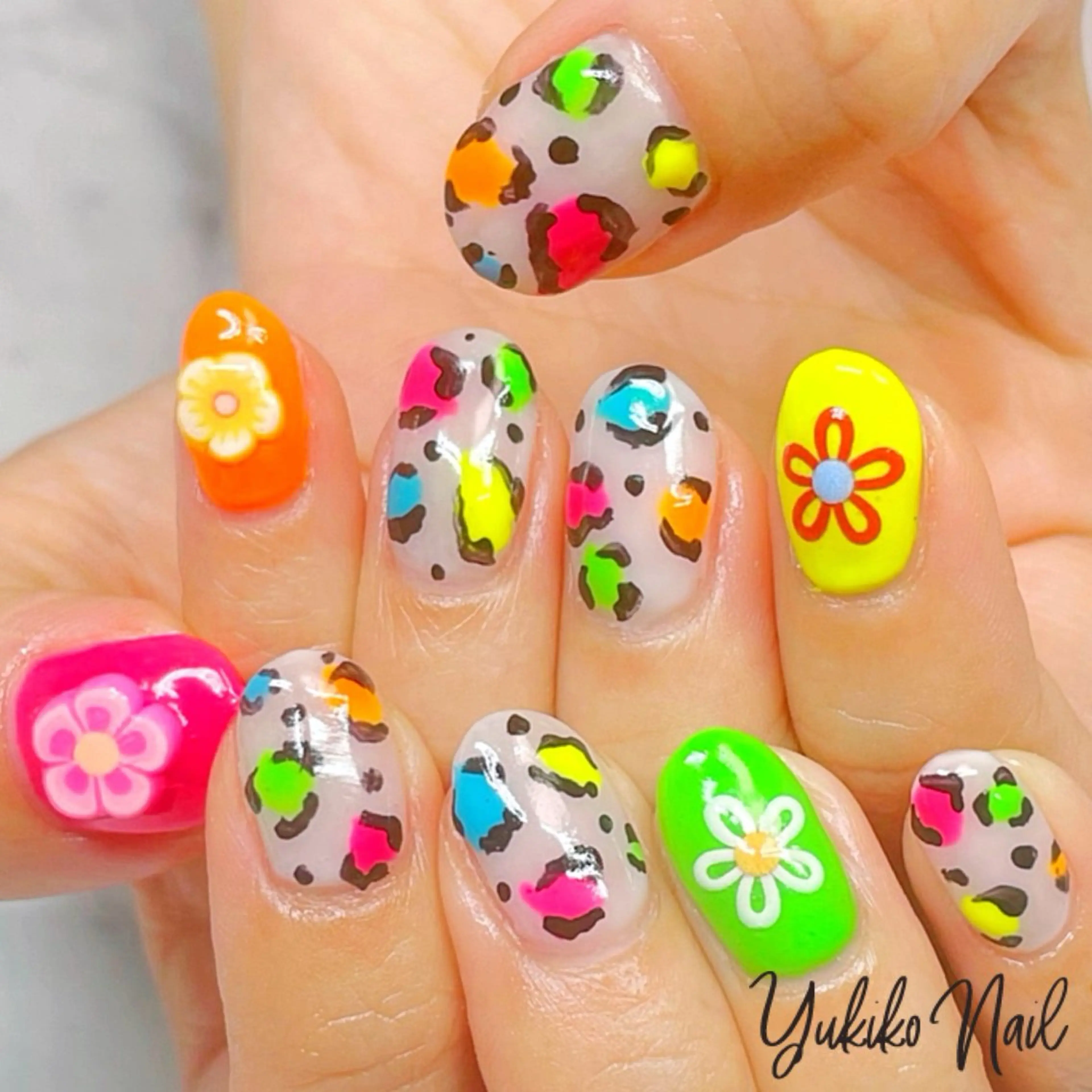 ネイル アニマル柄 夏ネイル ハンドネイル ユキコ ネイルのネイルデザイン
