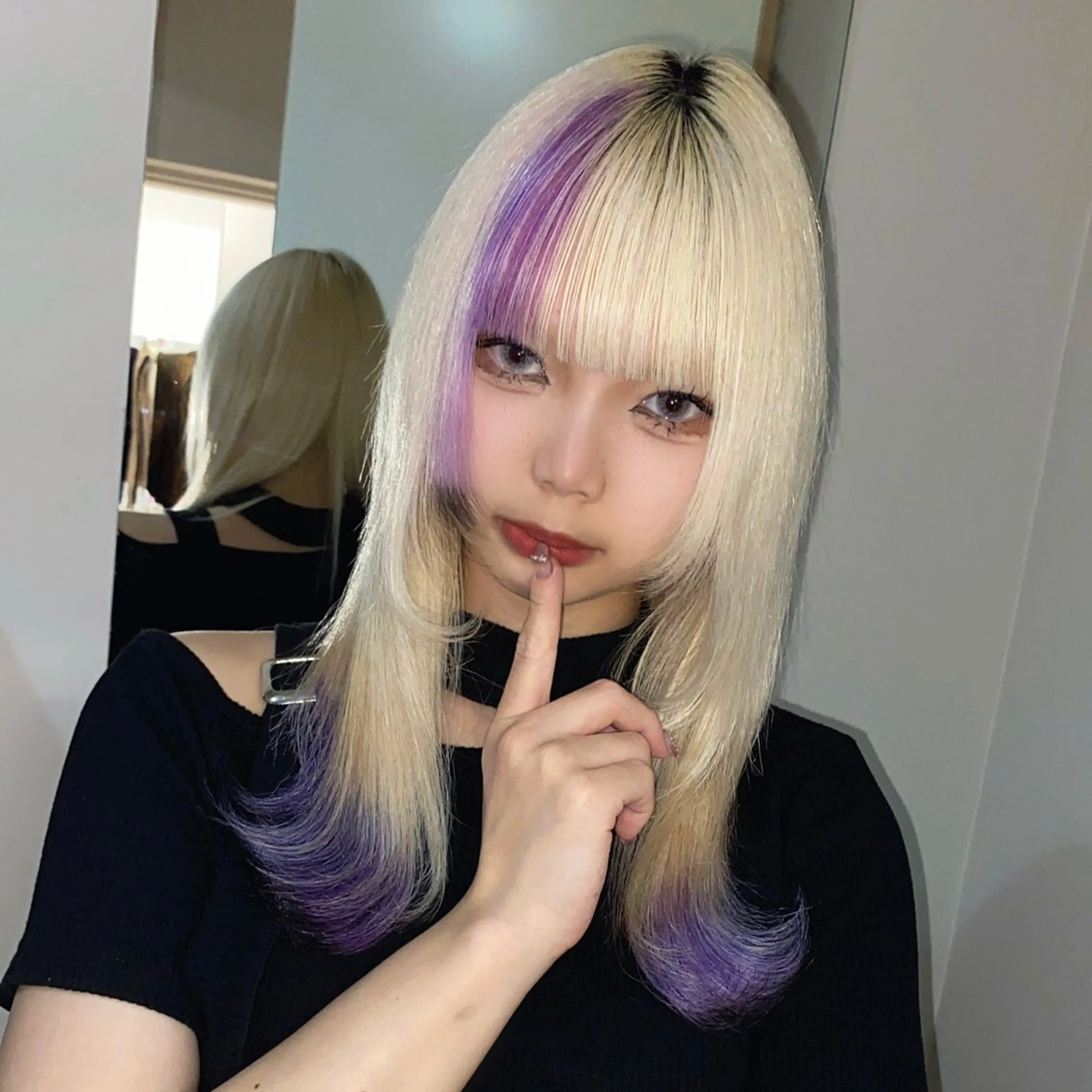 セミロング カラー ★デザインカラー ハイトーン ももか★のヘアスタイル