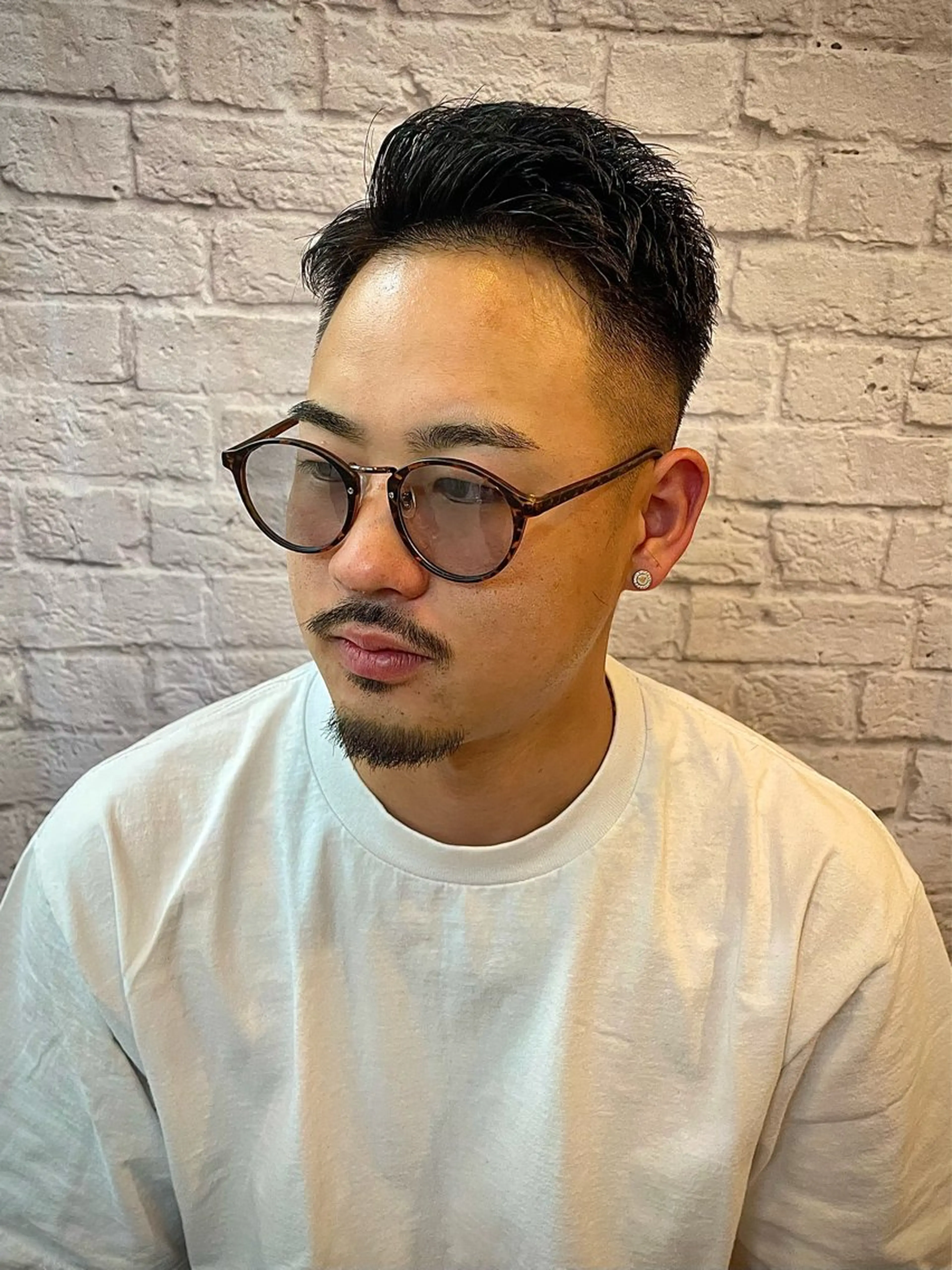 メンズ フェードカット 刈り上げ 岡林 咲良のヘアスタイル