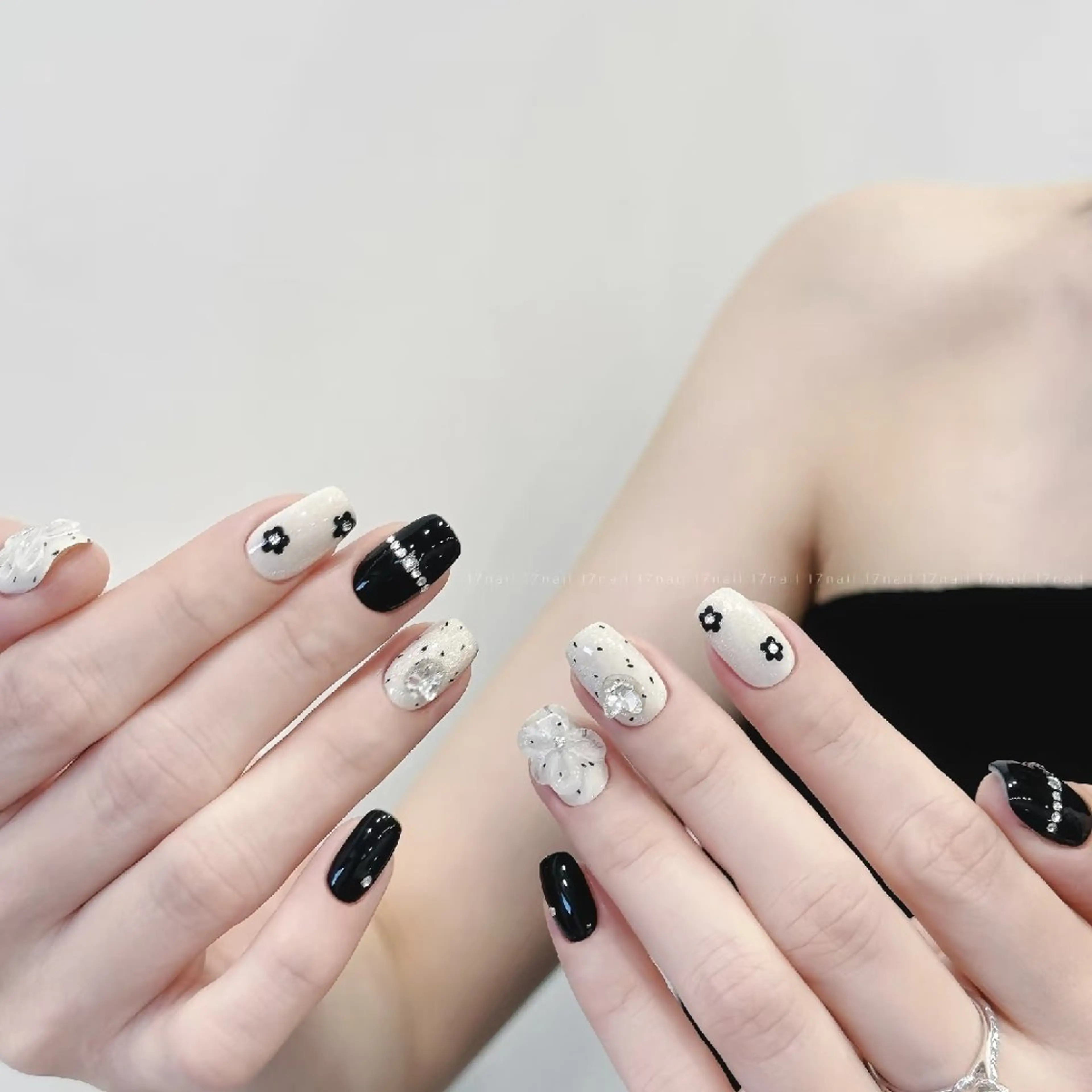 ネイル 鈴木 彩星のネイルデザイン