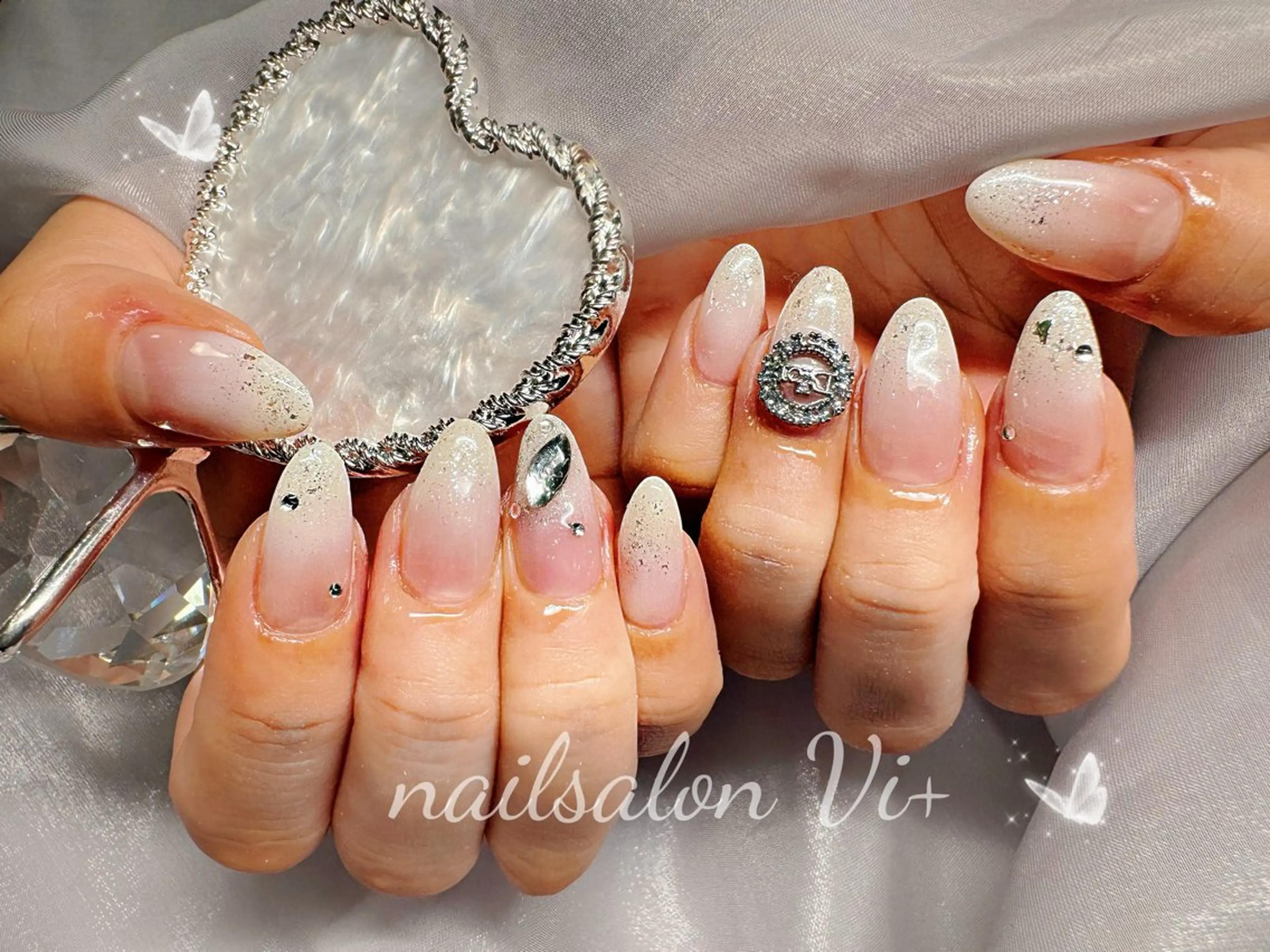ネイル ✨Nailsalon Vi+✨のネイルデザイン
