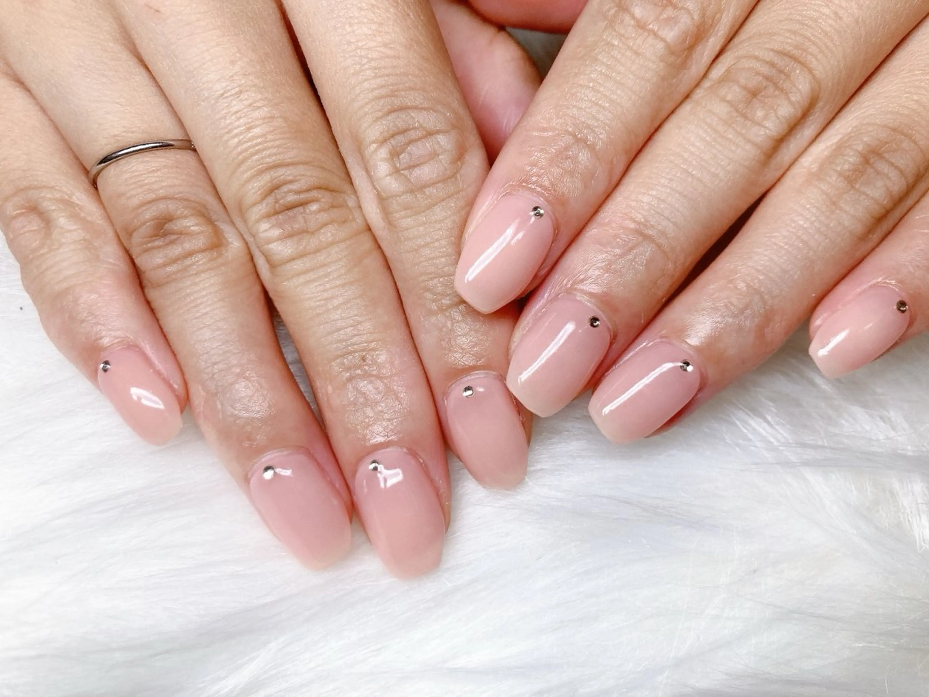 ネイル ECLAT エクラ所属・寺山 千鶴のネイルデザイン