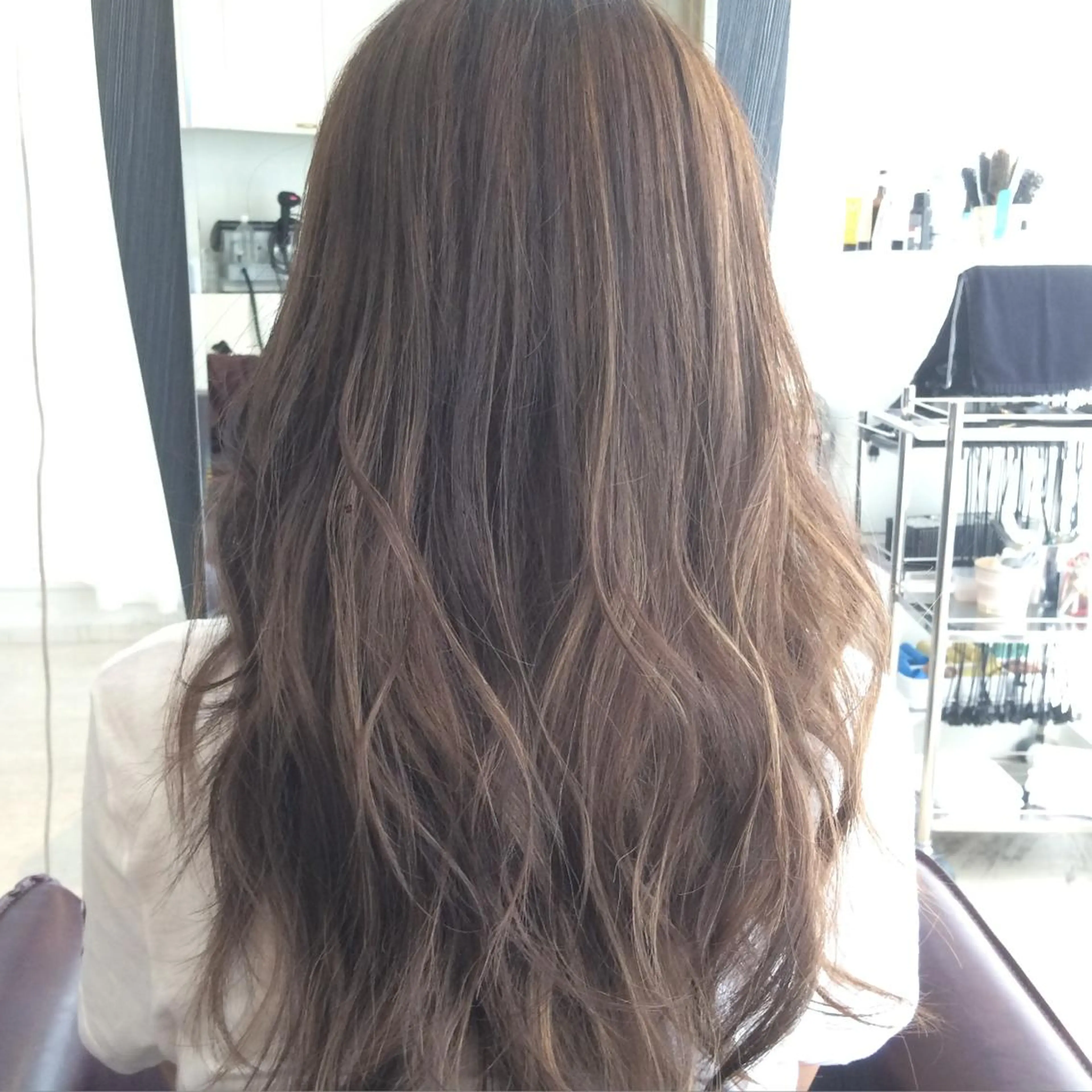 セミロング エクステ（レミー毛） NINEのヘアスタイル