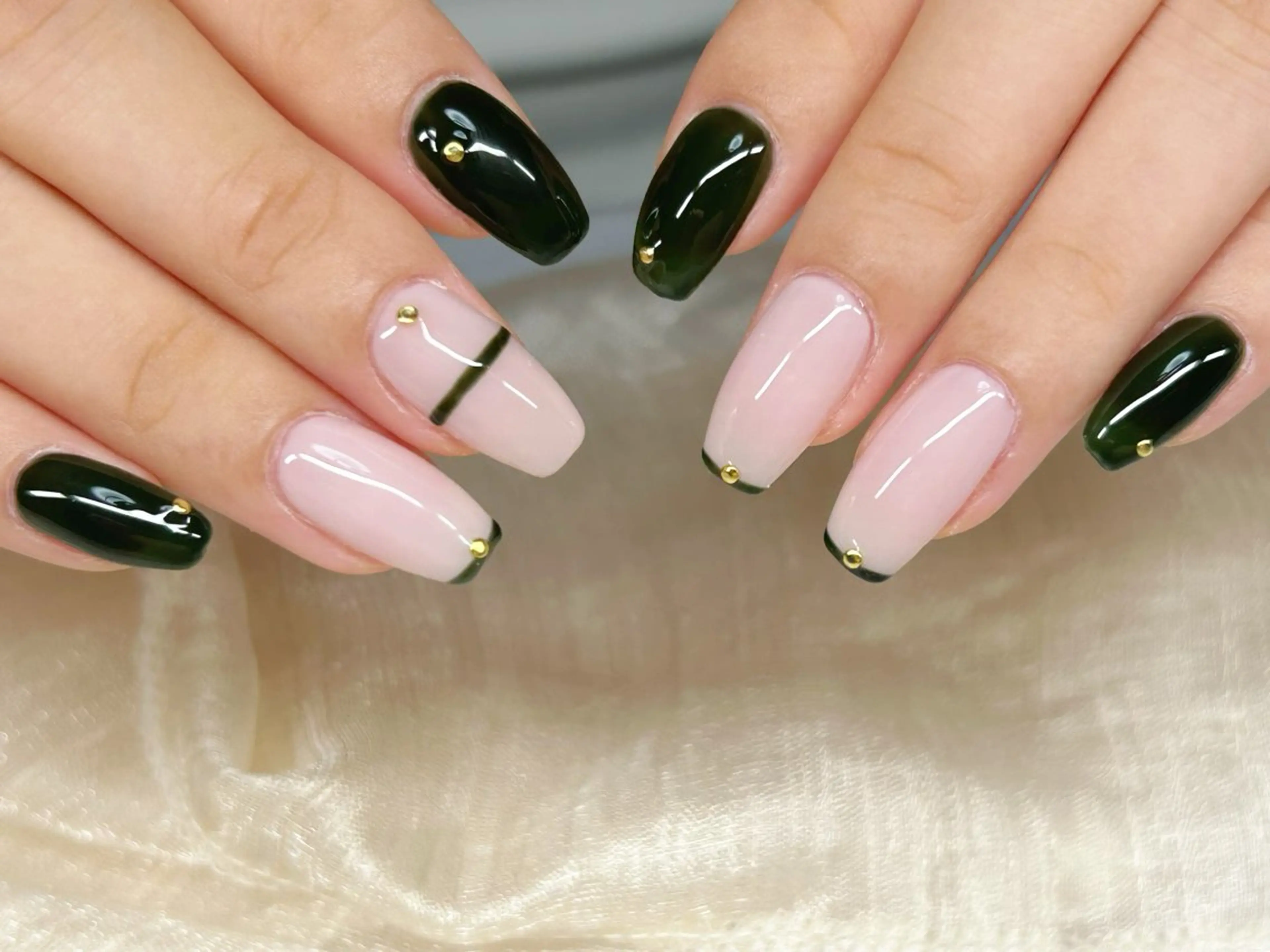 ネイル アートネイル チークネイル 成人式 入学式 長さ出し ハンドネイル Lino Nailのネイルデザイン