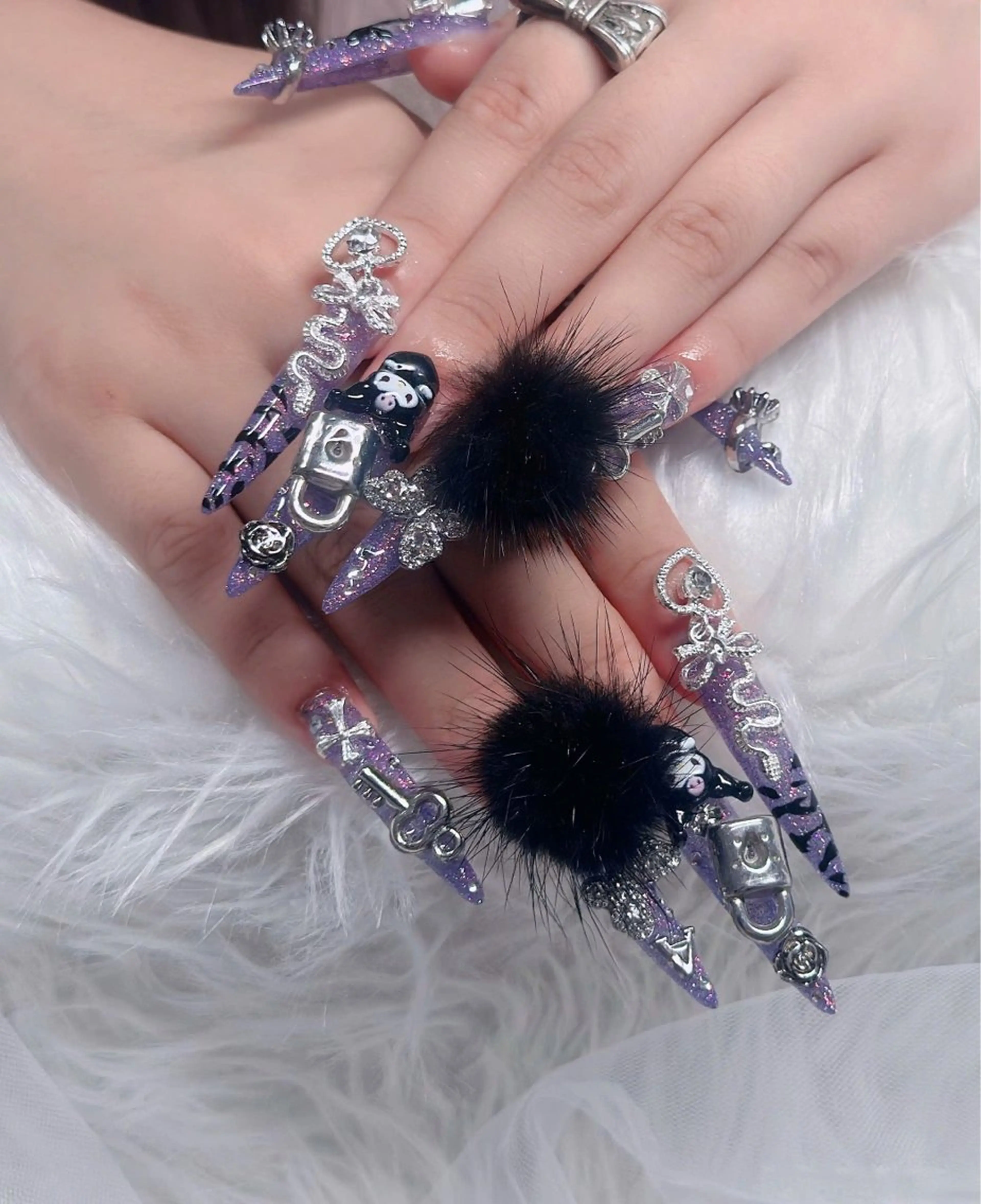 ネイル オーロラネイル フレンチネイル ジェルネイル ハロウィン キラキラネイル ハンドネイル H.baby Nail Salonのネイルデザイン